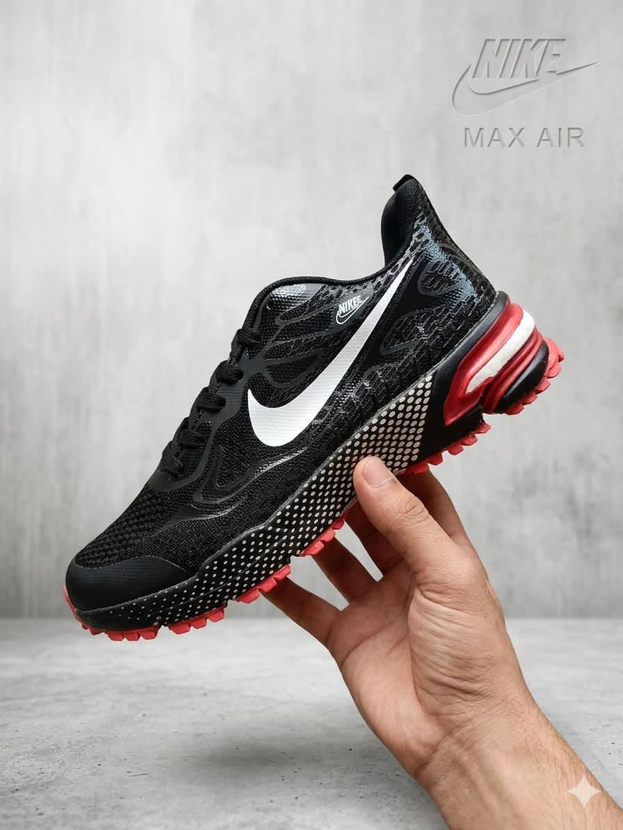 حذاء رياضي • NIKE • بعقوبة