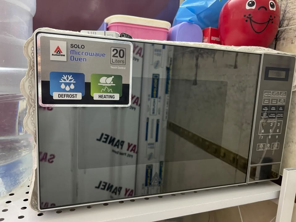 غراض للبيع وأسعار مناسبه جدا استعمال كلش قليل للتواصل على واتساب فقط ***********
مكنسه تغسل وتنشف وحتى تغسل برده وتخم استعمال مرتين فقط 

حوض سمك هو والغراض مالته 

مايكرويف استعمال قليل
ميزان
