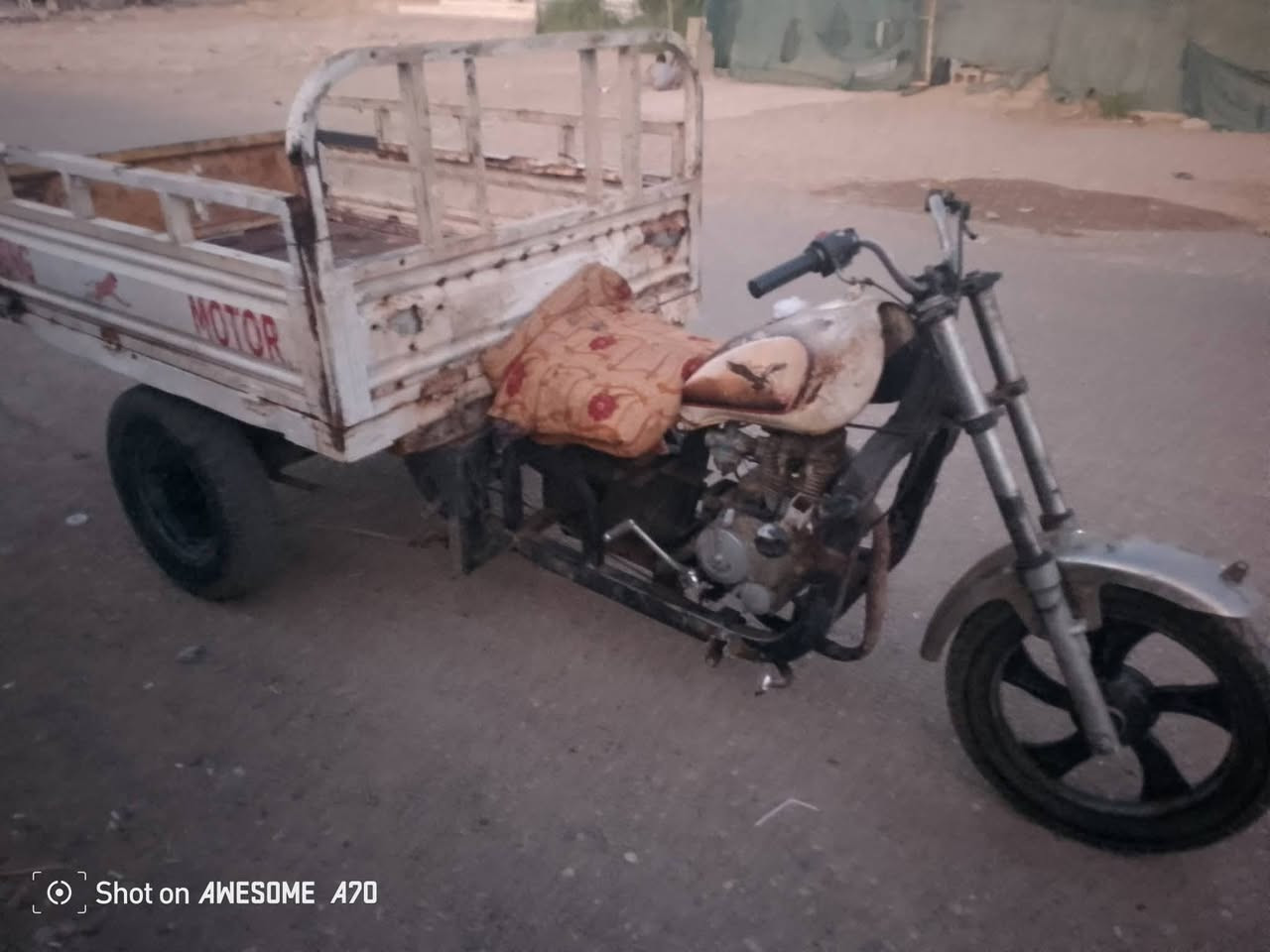 ستوته للبيع موديل 14محرك 17ستوته مال شقل نص هندر نشاط فول شاصي اكسن ركبه كله شرط ستوته جدام عينك سعرهه 450بيهه مجال خابر ولل ‏‪***********‬‏مكلف بل نشر

نص مكتوب في الصور:
- Shot on AWESOME A70