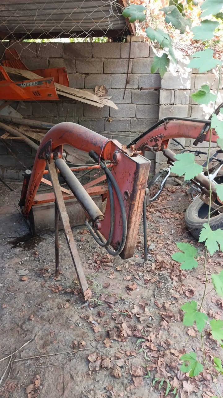 للبيع كيلة كابوتا مع درع جديدة جداً للاستفسار ***********صويره

