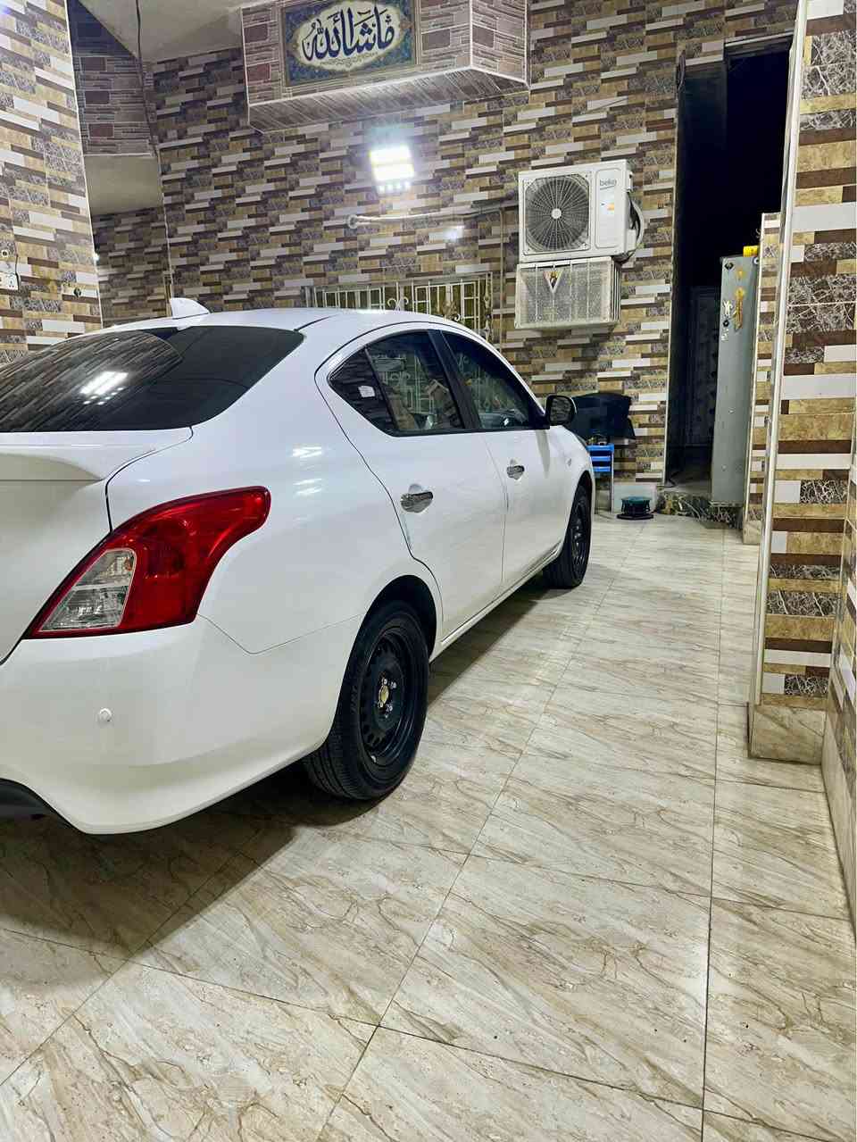 نيسان صني هندي أبليته زركه 2025 ماشيه 11 الف كفاله عامه بسم شركه انوار البصره *********** البصرة, العراق
