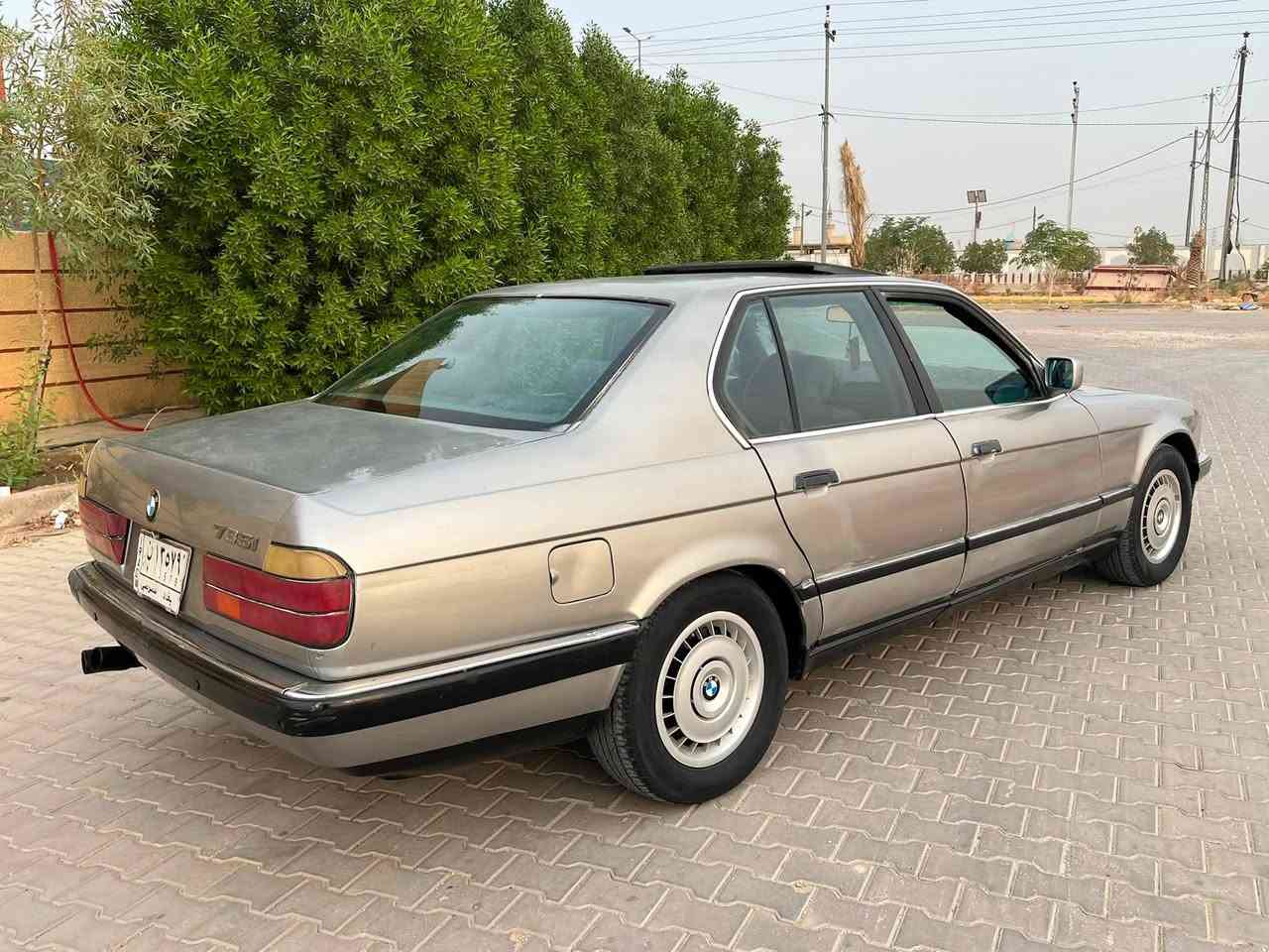 بي ام 735 • ١٩٨٨ • نجف