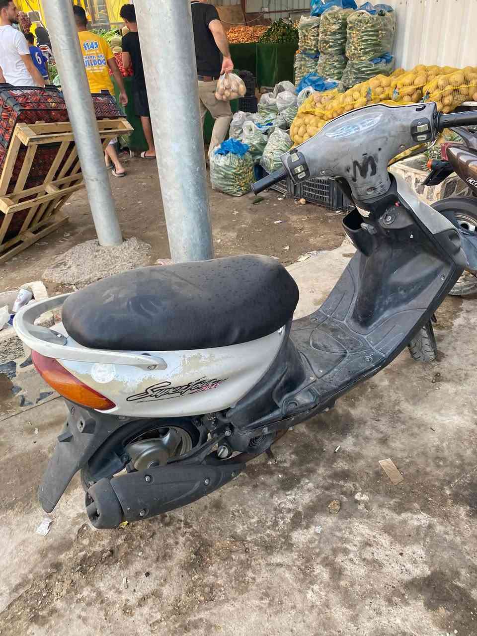 السلام عليكم 👋🏻
دراجه للبيع ماكس قجمه 120✅
بلاد بلاد بلاد ✅
الدراجه ربع متذب عليها كفاله عامه✅                                 عدا الكور بدلت ولفات البارحه✅
شلعه ومعدل فول✅
الدراجه كامله من كُلشي✅
كهربائيات اشاير لايت بك لايت مجمع بلادي يمنه ويسره✅
الدراجه تاخذها تفحصها وين ميعجبك ✅
السعررر 475 وبيها مجال 💵

للأستفسار *********** ☎️
العنوان || بغداد - الكاظميه - الطي📍
متوفر واتساب بس خاف مو دائماً 👍🏻
