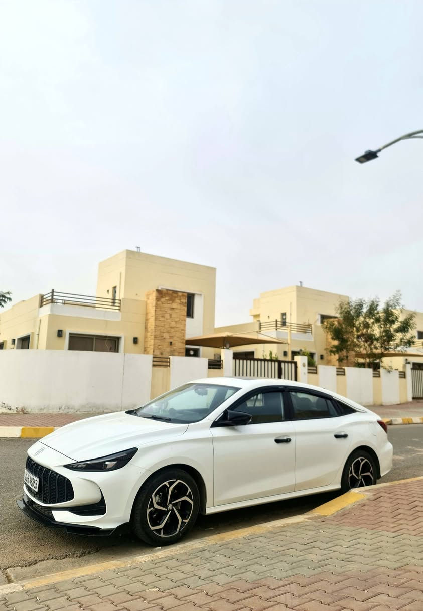 السلام عليكم 
Mg gt turbo 
سيارة ام جي تيربو موديل 2025 باسمي ماشية 21 الف كيلومتر السيارة رقم سليمانية حلوة وجديدة كلش عدا طخه كلش بسيطة بالباب الخلفي جه سايق على كد اصبعين ومخليها على وضعها 

السيارة مكينة 1500 تيربو نشطه كلش 
كير DCT دبل كلج رياضي استجابة سريعه 
السيارة كلش مداريها بانزين كله محسن وسوبر ودهن كله ams oil وكالة 
مواصفاتها معروفة .فتحة . كشنات جلد . كشن كهرباء . كاميرا ٣٦٠ درجة . تبريد قطعتين  داشكام ومعروفة مواصفاتها 

رايديها ب 130 ومجال بسيط سيارة مال جناي ومعتنين بيها ومعروفه اسعار التيربو .

*********** 
واتس اب
