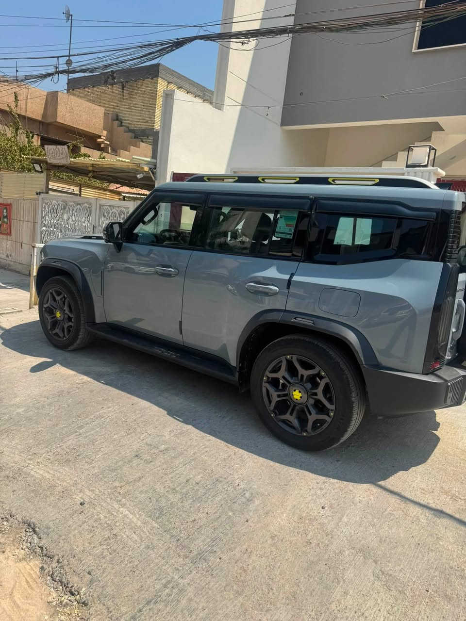 السلام عليكم 
جيتور t2  
2025 فول موصفات  لون سمنتي شاشه كامره حساسات رادار بنورما داخل زيتوني حزام برتقالي ماشيه 42 بيها بس كيس مفتوح بشركة سياره جاهزه ونضيفه سعرها 34.000 بيها شي بسيط
***********
