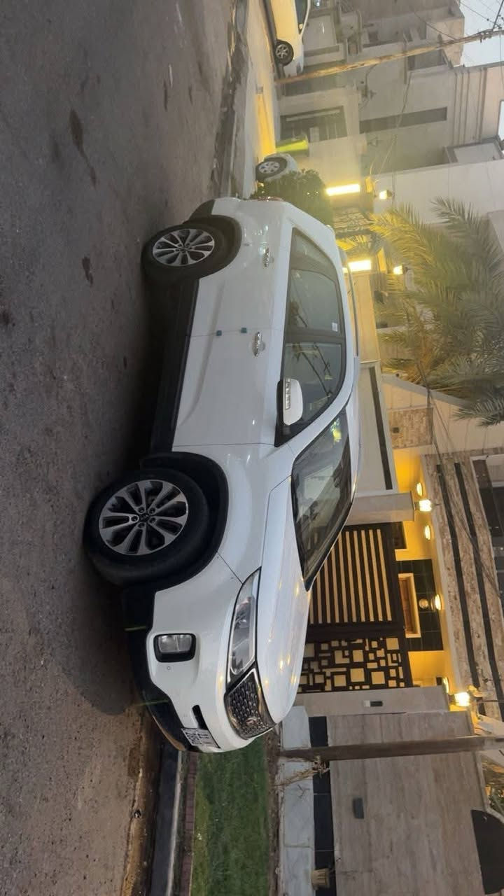 🚘 للبيع | كيا سورينتو 2014 خليجي 🚘
✅ رقم بغداد إنكليزي 
✅ الموديل: 2014
✅ الممشى: 115 ألف كم 
✅ محرك 2400  
✅ مكفولة كفالة عامة وعلى وضع الشركة
✅ سيارة جاهزة بالكامل وما تحتاج أي مصروف

الفئة: نص مواصفات
المواصفات
🔹 بردات جانبية
🔹 ويل كروم قياس 20
🔹 7 راكب
🔹 تبريد 3 قطع
🔹 تحكم بالستيرن
🔹 مثبت سرعة
🔹 حساس أمامي وخلفي
🔹 مرايا كهربائية

💰 السعر: 152 ورقة 

📍 العنوان: بغداد  الكرخ 

📞 للاستفسار:
***********
