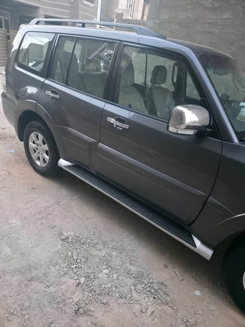 يارة باجيرو موديل ٢٠١٦ جديدة حيل بيها فقط بارد شبر بالجاملوغ الخلفي محرك ٣٥٠٠ و ٦ سلندر ترايها من زاخو الى الفاو مع التبريد ماناقصها اي شيء سعرها ١٦٢ وبيها مجال بسيط رقم سليمانية بسمي
للاستفسار ***********
