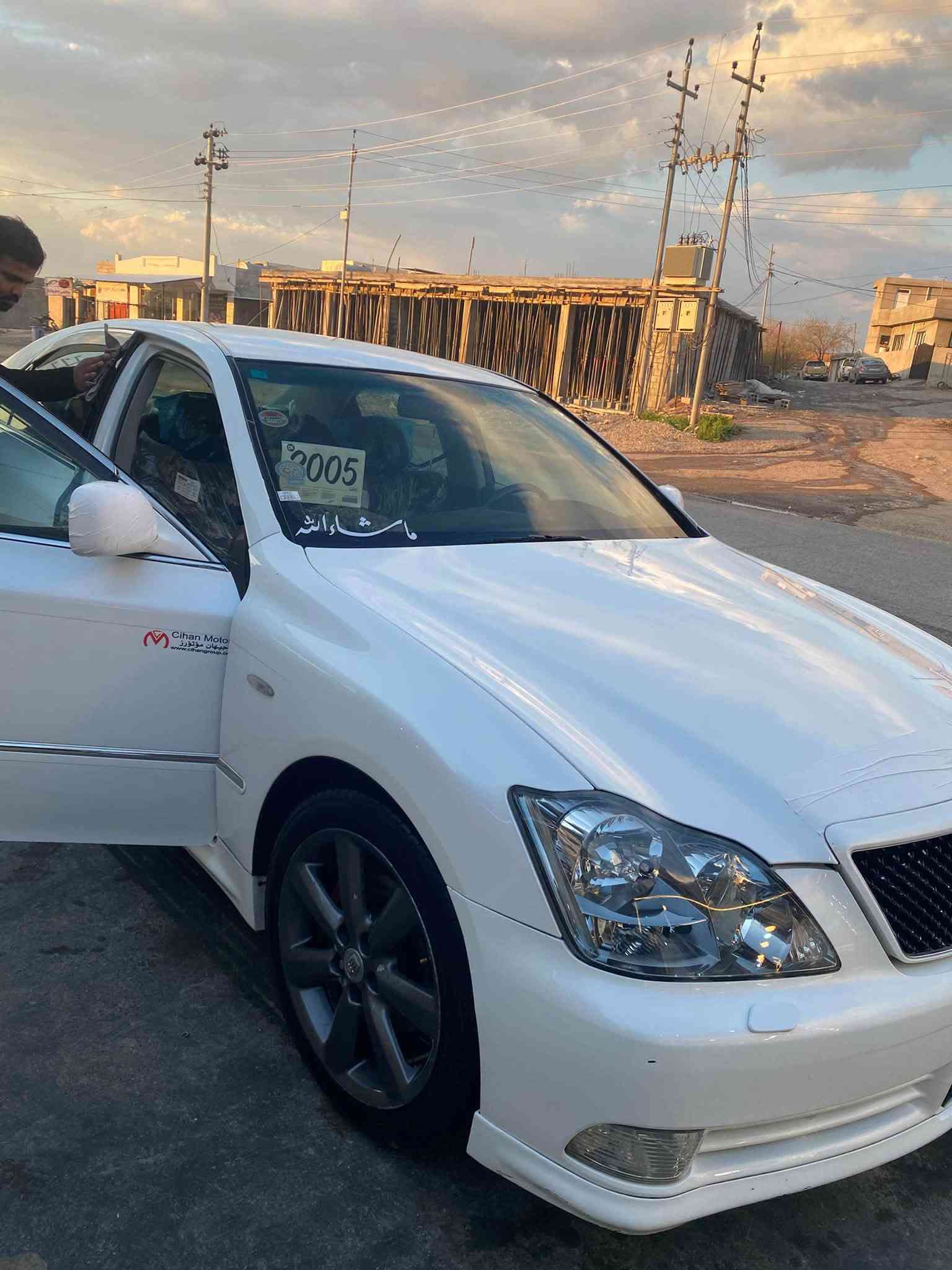 شاهینە ١٨٢ سپۆڕت 
بڕاوە بڕاوە 
٢٠٠٥
سەیارەکە نمونەیە لە جوانی بارکۆدی وەرگرتوە چوار تایەی تازەی لە ژێرە سوکان حەیزەران هندری بەسراوە کامل مەسرەف سێ دوگمەی ناو ڕەشە کوشن شامۆ 
سەقفی وەک شوشەیە بێ شوختوو بێ چاڵە سەقفو کەڤەر بەشەرت هەموو گیانی شەریکەیە زۆر پاک ماوەتەوە دەعموو لێدراوی نیە سحر ٥٣ قوفڵ بۆ مەعمەلە تەلەفون مەکە لەگەڵ ڕێزم 
شوێن ئاخجەلەر سەربە تەکێو چەمچەماڵ 
ژم. ***********
