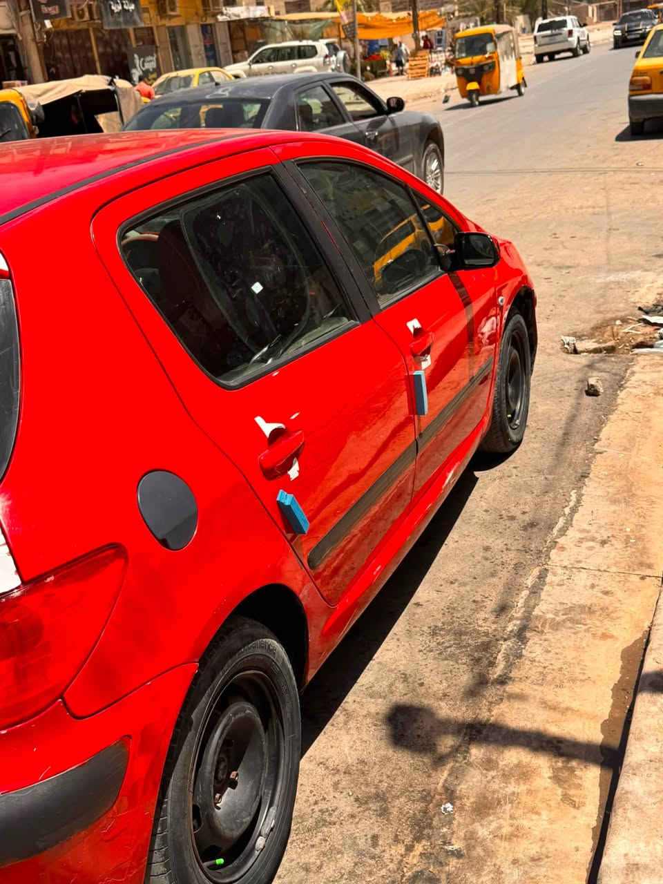 سياره بيجو للبيع
مكينه بلادي مكفوله كير ومكينه وتبريد بس بيه طخات خفيفه 
صدرك جديد
تخم تايرات جديد
 سيارة خير من ﮼الله  سعر 55 وبيه مجال حك الجيه مكاني بغداد الامين الثانيه السياره بسمي اتصل وتدلل
*********** ومتوفر وتساب
