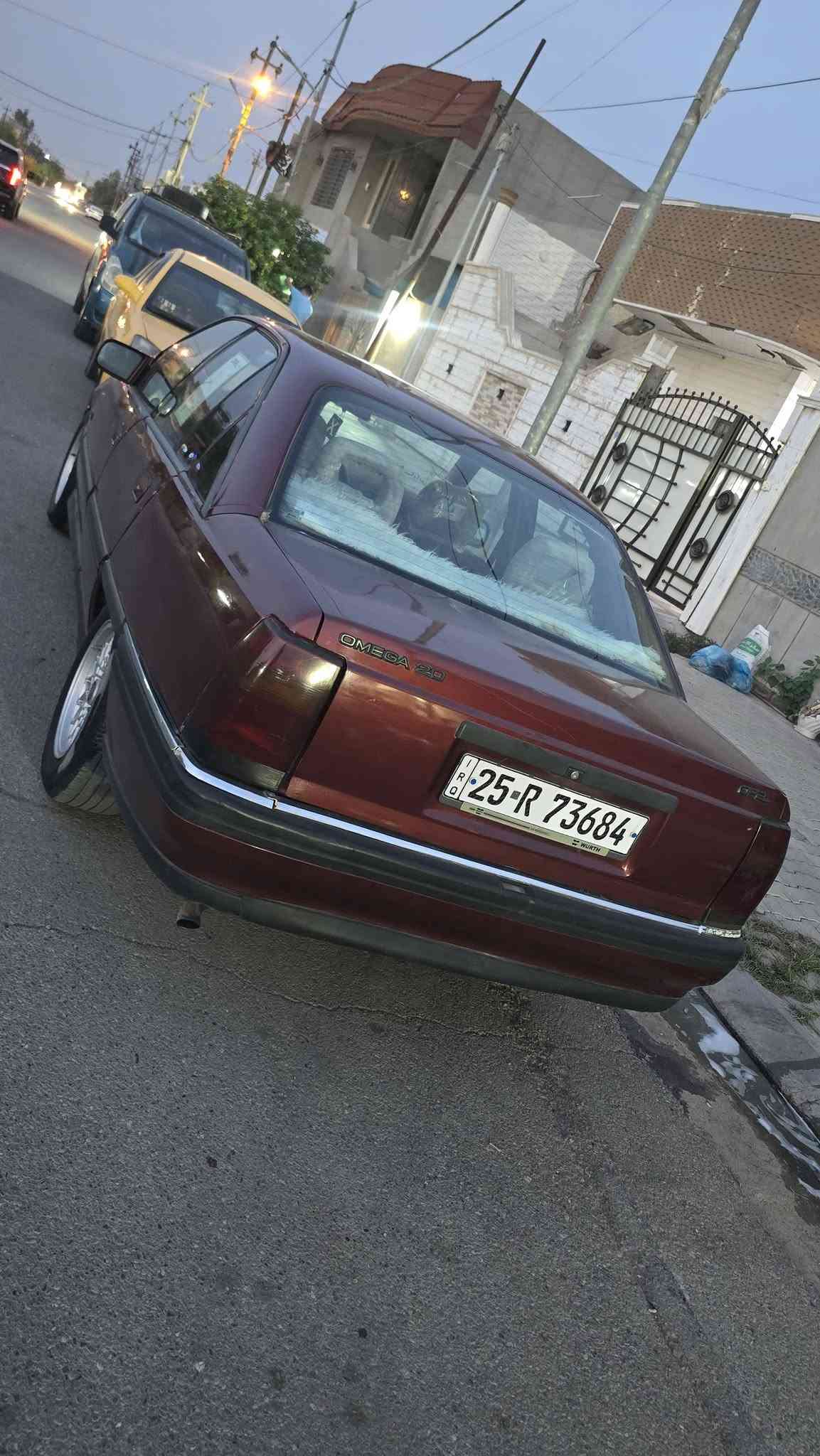 اوبل اوميكا • موديل ١٩٩٣ • محرك ٢٫٠
