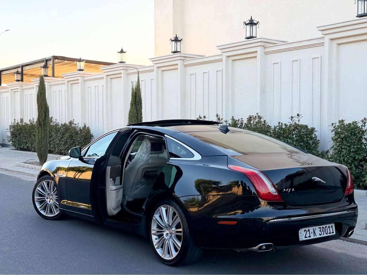 بسم الله الرحمن الرحيم/تبارك الله ماشالله📦
‏JAGUAR XJL 2011 فخامة 🧿
جاكوار_ XJL_موديل ٢٠١١ خليجي واحد علا واحد١/١
سيارة مواصفات خليجي باب طويل و پانوراما
-------------------------------------------
مكان🌆:أربيل                        سعر💵:١١٥🔥
115$مجال بصيط  🔥🔥
هاتف📲***********🔴 ///بي واتساب🔴

-------------------------------------------
محركV6 350 بدون سوبر بدون تيربو ارغب محرك
گير و محريك بشرط بدون صوت و صرف و خلل بشرط فحص
ماشية160 الف كيلومتر حقيقي
-------------------------------------------
سيارة مكفولة كفالة عامة من كير محرك بشرط فحص
بنسبه صبغ🔴(السياره بدون صبغ✔️سونار موجود)
-------------------------------------------
مواصفات
{{ بصمة - پانوراما - باب طويل - رادار - خمس پردة - صندوق شفت - كشنات جلد - كشنات تتفيئة و تبريد - كشن و ستيرن خزن - كشنات خلفي كهربا - تبريد مركزي - سيدي بوكس - مراي شفت - بريك بصمة - كاميرا - حصاص امامي و خلفي - زينون و ليد - فورميكا - شاشه كشن بعد 🔴}}
-------------------------------------------
اربع تاير ويل جديد حديد بدون مصروف
سيارة شرط بدون اى نواقص گير و موحريك و حدادي و كاهرباى كولة بشرط
سنوية و رقم جديد سنوي بأسمي تحويل غرامة بشرط
-------------------------------------------
انشالله يصير قسمه الي يعجبه🌹
0️⃣7️⃣5️⃣0️⃣4️⃣0️⃣3️⃣7️⃣5️⃣7️⃣3️⃣ أربيل, العراق
