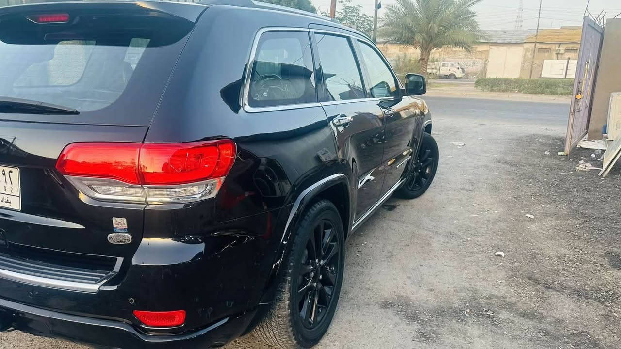 سلام عليكم جيب أوفرلاند موديل 2018 ( امريكي ) 
بسعر جدا مناسب فول فول مواصفات 
رقم بغداد الجديد بأسمي 
ا‎* المواصفات : . . 
ا‎* نقطة عمياء .
ا‎* دفع رباعي 4x4 . 
ا‎* فرش المقاعد من الجلد . 
ا‎* المقاعد الأمامية كهربائية .
ا‎* ذاكرة لحفظ وضعيات الجلوس . 
● المقاعد الأمامية مع تدفئة . 
● بانوراما
●شفتات ستيرن
● صف المقاعد الخلفية مع تدفئة . 
● ويل قياس 20 انج .
● مقود السائق كهربائي . 
● تدفئة ستيرن . 
● سقف بانوراما .
● شاشه 8.4 انج .
● نظام الملاحة (GPS) . 
● نظام خاص للطرق الوعرة . 
● مصابيح امامية زنون . 
● المصابيح الأمامية مع LED لايت . 
● كشافات الضباب زنون . 
● تشغيل عن بعد .
● صندوق كهربائي .
● حساسات أمامية . 
● حساسات خلفية .
● كاميرا خلفية .
● بخاخ ماء لتنظيف المصابيح الامامية .
● مرايا بخاصية التعتيم الذاتي . 
● مرايا جانبية قابلة للطي كهربائيا . 
● بلوتوث تلفون . 
● محدد سرعة . 
● نظام تشغيل واطفاء اوتماتيكي للمحرك للتوفير ● من صرف الوقود .
● نظام بريك اوتماتيكي 
● والمواصفات الباقية معروفة
● ماشيه 70 ألف   KM  
ملاحظه( السيارة نظيفة بمعني الكلمة) 
🟩 السعر -(200 )💸 وبيها مجال بسيط 
ماكو هيج سعر بهيج نظافة مستحيل 
للإستفسار الاتصال ع الارقام التالية 📲📲 ‏ 

( *********** )

  () 

تحياتي لجميع 🌹 🌸 🙏🏻
