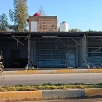 ٤ محلات • شارع عام • ١٠٠م