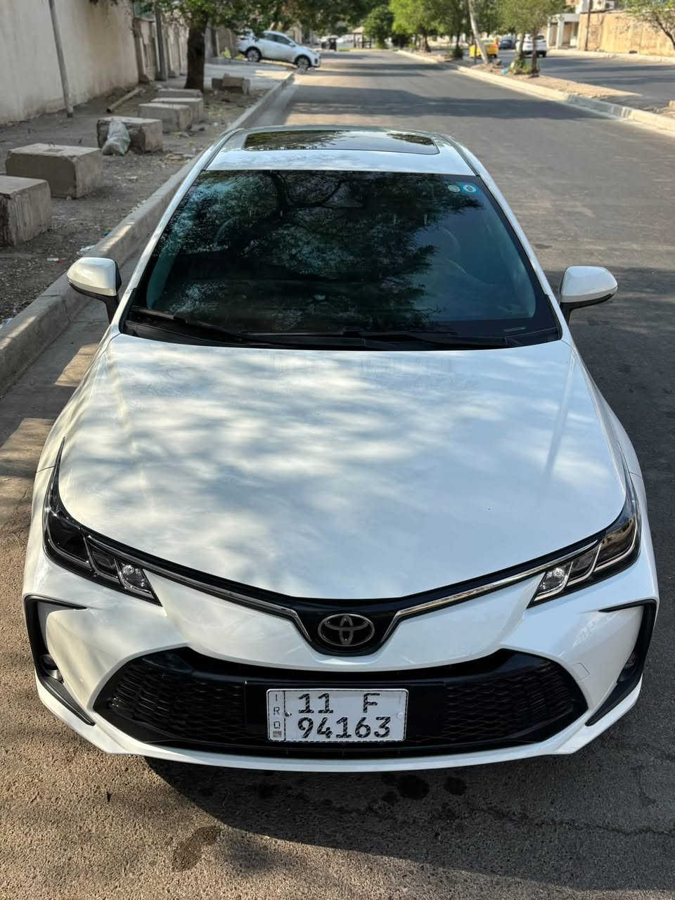 تويوتا كورلا هايبرد الشكل الخليجي (2025).
على حالة الزيرو ماشية (24,000km) فقط.
كفالة عامة بدون كل ملاحظة على حالة الزيرو.
فول مواصفات اعلى فئة.
كامل الملحقات موجودة.
سونار جديد موجود عندي.
المواصفات:-
داخل جلد بلادي.
كشن كهرباء بلادي.
اربع انضمة قيادة.
شاشة جبيرة.
كاربلاي
اوتو هولد
رادار + مثبت سرعة + تحديد مسار.
حساسات + كامرة.
+بقية المواصفات معروفة.

رقم بغداد بأسمي تحويل مباشر.
الموقع بغداد زيونة.
السعر (25,800,000 د.ع) فقط.
للاستفسار اكثر الاتصال او مراسلة واتساب:-

***********
