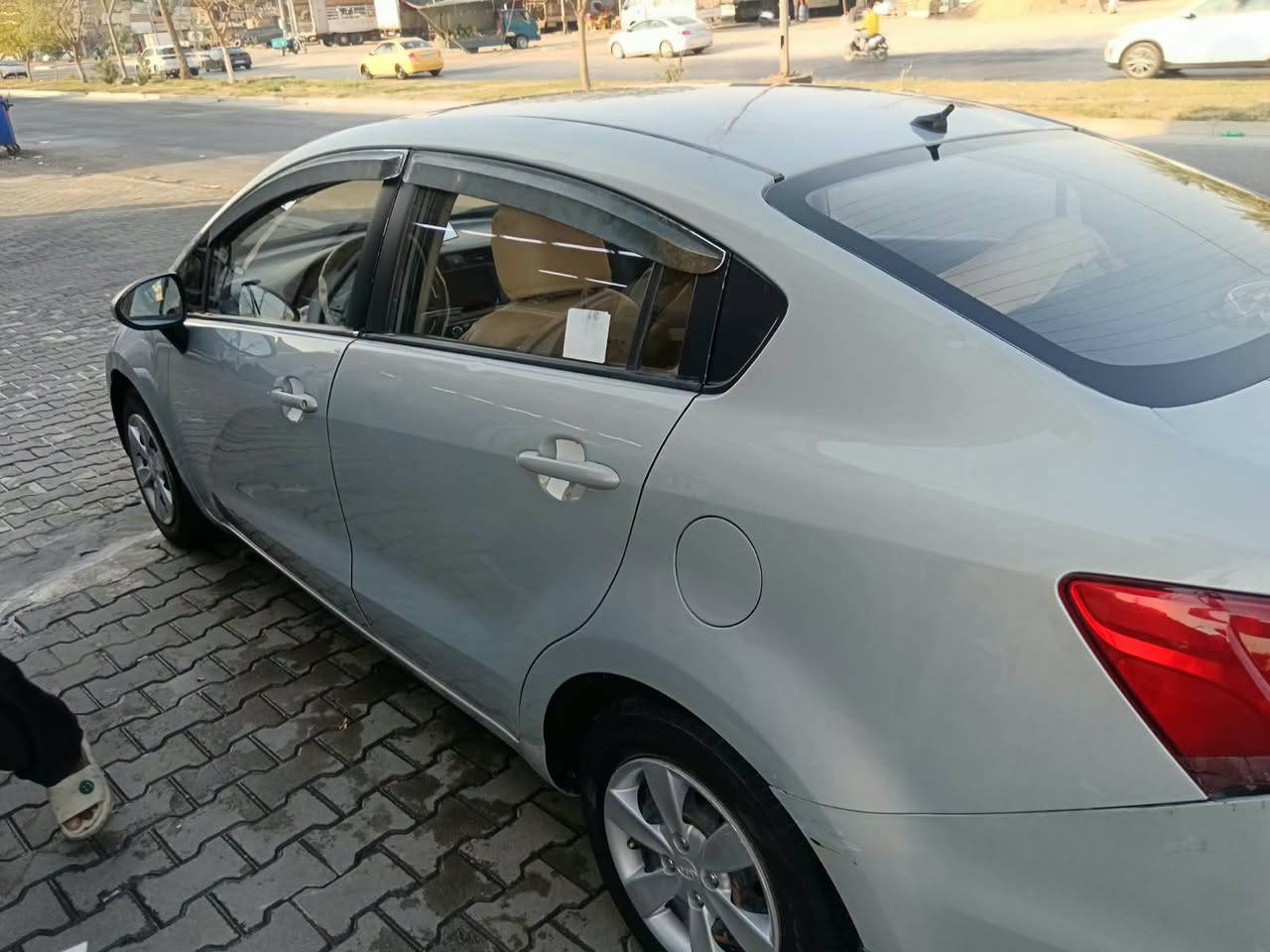 سلام عليكم ريو مديل 12 خليجي السياره جاهزه من كلشي بيها فقط باب صبغ رقم بابل بسمي تحويل ثاني يوم مكان كربلاءالحر الصغير السعر 80 وبيها مجال@***********
