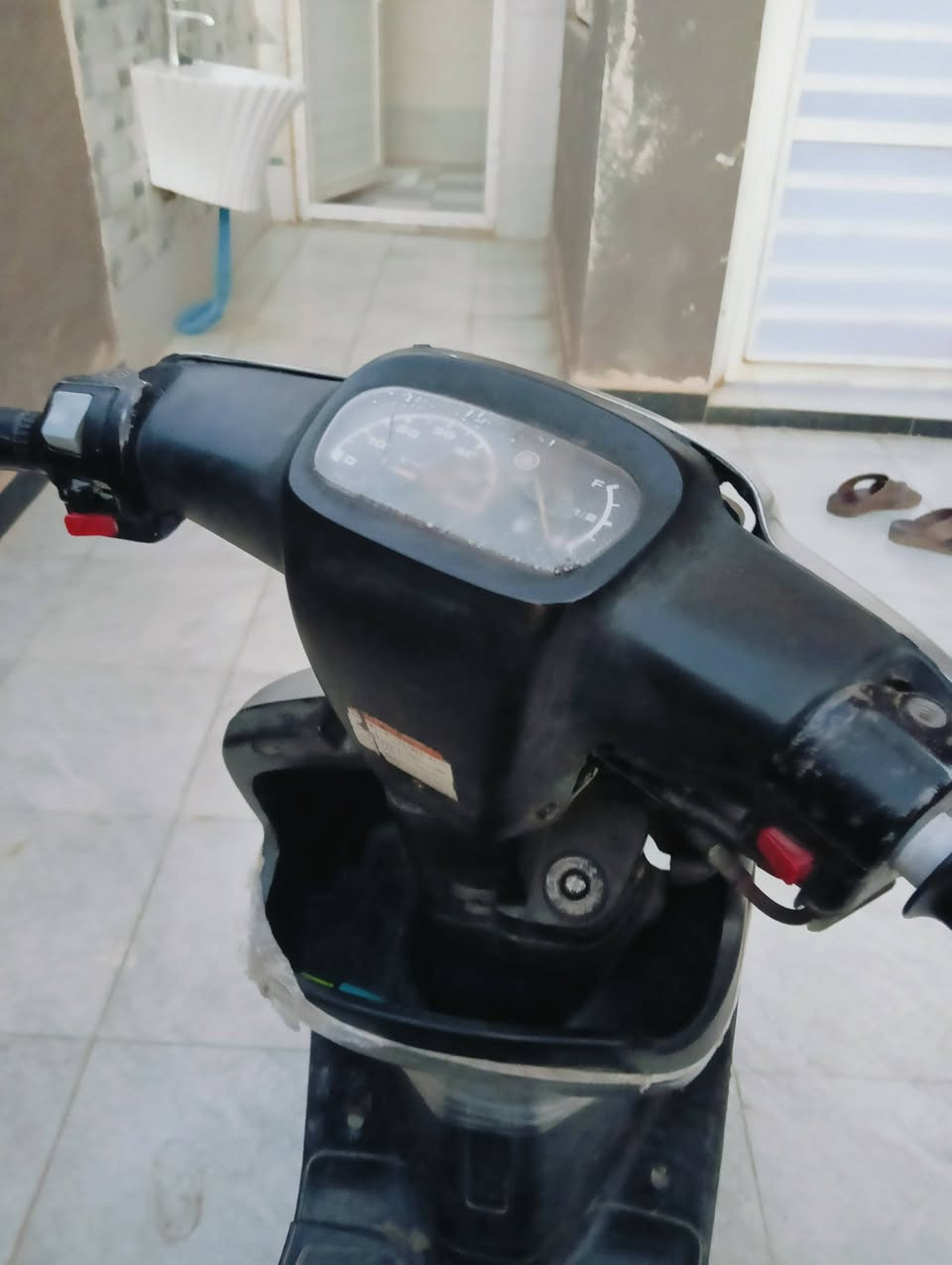 سلام عليكم بتره بلاديه مامفتوحه شغاله من طول لطول ب450وبيه مجال
رقمي ***********
