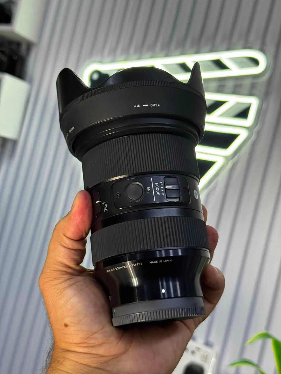 #daste_dw_مستعمل
——————————-
#sigma 24-70 F2.8 mark 1
اصدار الاول
—————-
Clean 90‎%‎
ملاحظه / زجاج بيها ضربه بسيطه واضح بالصور
تيبنى / شوشةى لينز شوختةكى هةيه له رسم دياره
