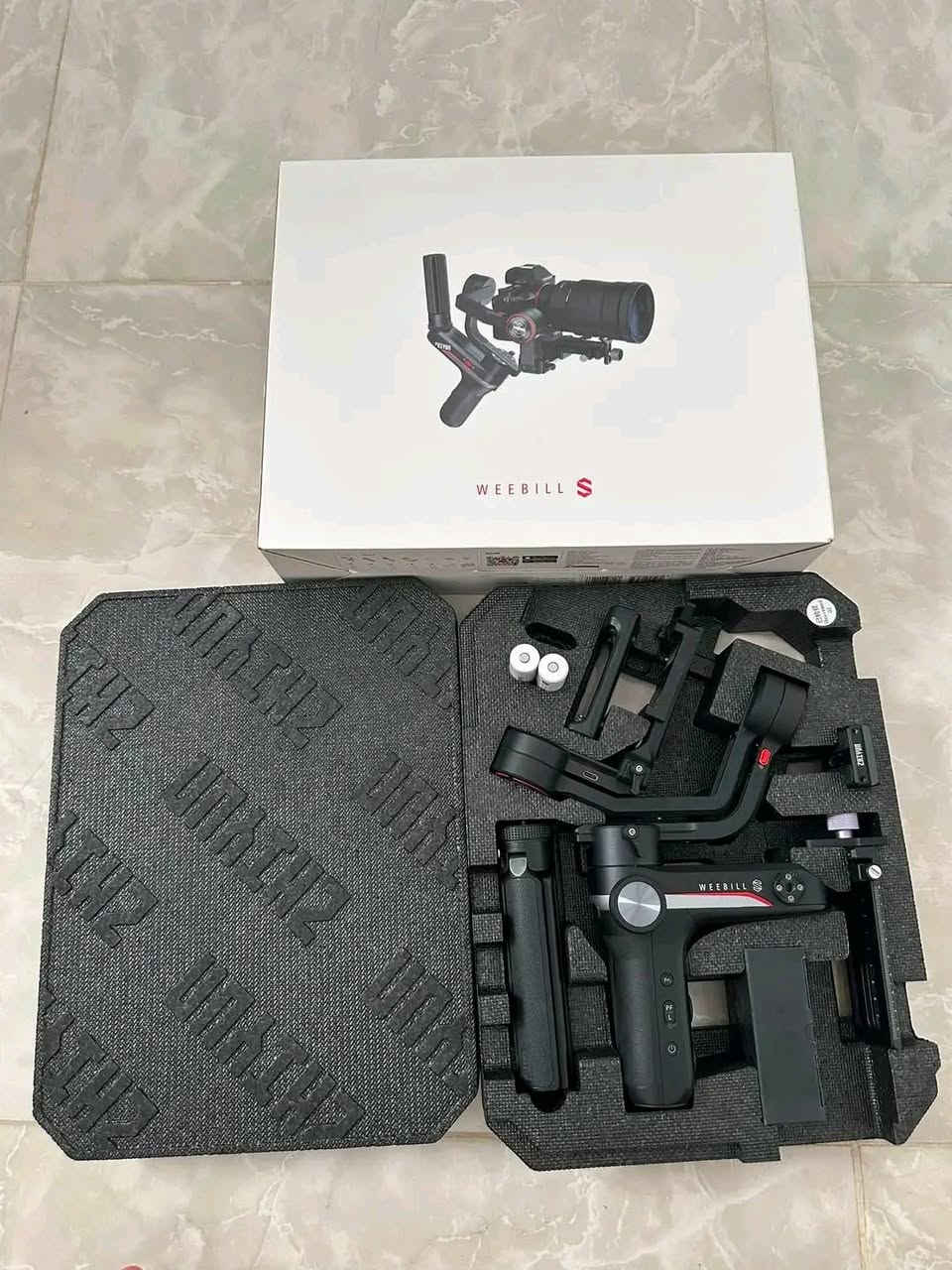 مانع اهتزاز شركه zhiyun weebill s مستخدم قليل نضافة ٩٩ كامل ملحقات مع جنطة سعر ٢٠٠
***********
