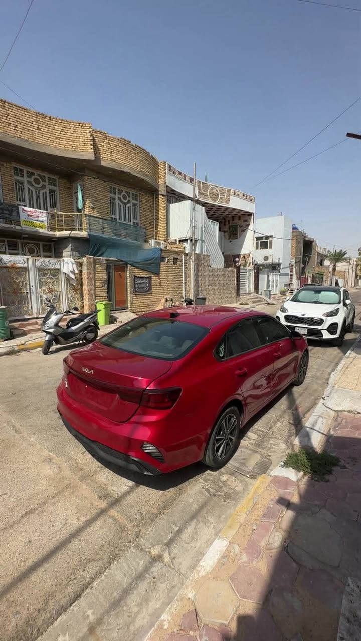 ⚪️كيا فورتي موديل 2024
⚪️حادثه فقط قبق جنطه  
⚪️اللون احمر ❤️🍀
⚪️بدون موصفات 
⚪️كشنات مخمل 
⚪️بيه نظام تثبيت سرعه 
⚪️بيه نظام درايف مود
⚪️شاشه تدعم كار بلاي 
⚪️سياره حره هستوه داخله من عمان
⚪️سياره بدون رقم 
⚪️محركه 2000دوش 🪬
⚪️كلش حوه سياره ونضيفه 
⚪️مكان سياره واسط الكوت مركزه المدينه
⚪️الاستفسار ***********
سعر 130

نص مكتوب في الصور:
- 28 Vo LTE 36,6 K/S VPN 18:22 ص ۱۲:۲۳ Back 14 / 7 HD X
- Back
- 14 / 8
- HD
