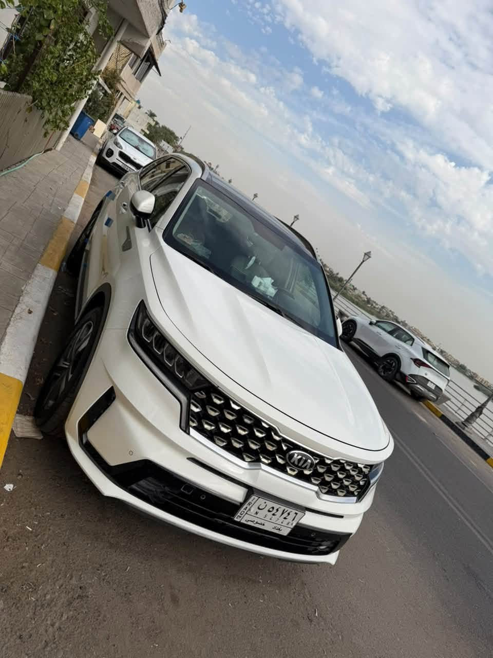 السلام عليكم
للبيع كيا سورنتو اخت الزيرو 
عداد المشي 22000 فقط
كفاله عامه عدا شخط صغير جدا ومكحل
موديل 2021
استلام الشركة الدوليه العالميه
خليجي
رقم بغداد
فول مواصفات
مكينه 6 سلندر (3600cc)
كير ماوس 
بانوراما
7 راكب
شاشه +كامره
3 قطع تبريد 
كشنات كهرباء
تحكمات ستيرن كامله
تشغيل عن بعد
بصمه
السياره من الشركه عدنه ممحوله ابد 
السعر 250$
هاتف/ ‭***********‬
