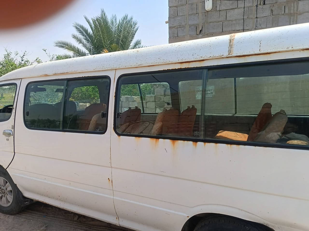 سياره البيع جنبي ناصي مكرك جديد صالي3شهر من شاده حداديه زينه الكير زين السياره بسمي  بصره شط العرب رقم الهاتف ***********
