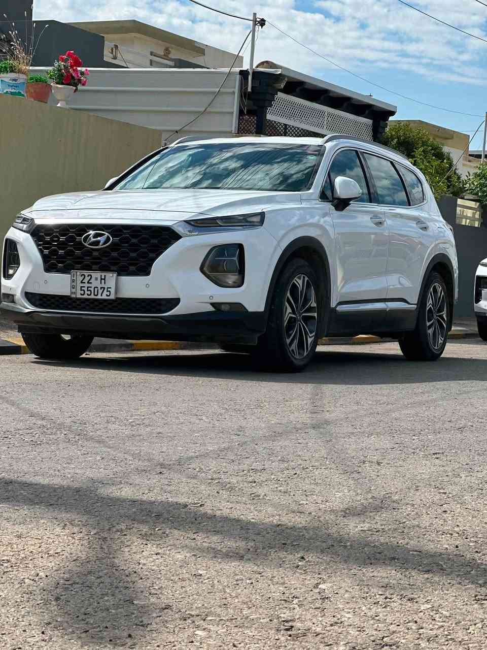 للبيع هيونداي سنتافيا 2019 خليجي
• مكينة 3.5 V6 قوية وناعمة

• وارد خليجي

• دبل (AWD)

• جير أوتوماتيك 8 سرعات

• شاشة كبيرة مع نظام ملاحة (Navigation)

• كاميرا خلفية مع حساسات أمامية وخلفية

• تشغيل بصمة ودخول ذكي

•

• تحكم بالسكان ومثبت سرعة

• مرايا كهربائية مع طي كهربائي

• أضوية LED ونهارية

• فتحات تكييف وتبريد للصفين الثاني والثالث

• جنوط وكالة

• 3 صفوف (7 ركاب)

ماشيه 115 ألف 

مكان السيارة أربيل 

توصل وتساب ***********
