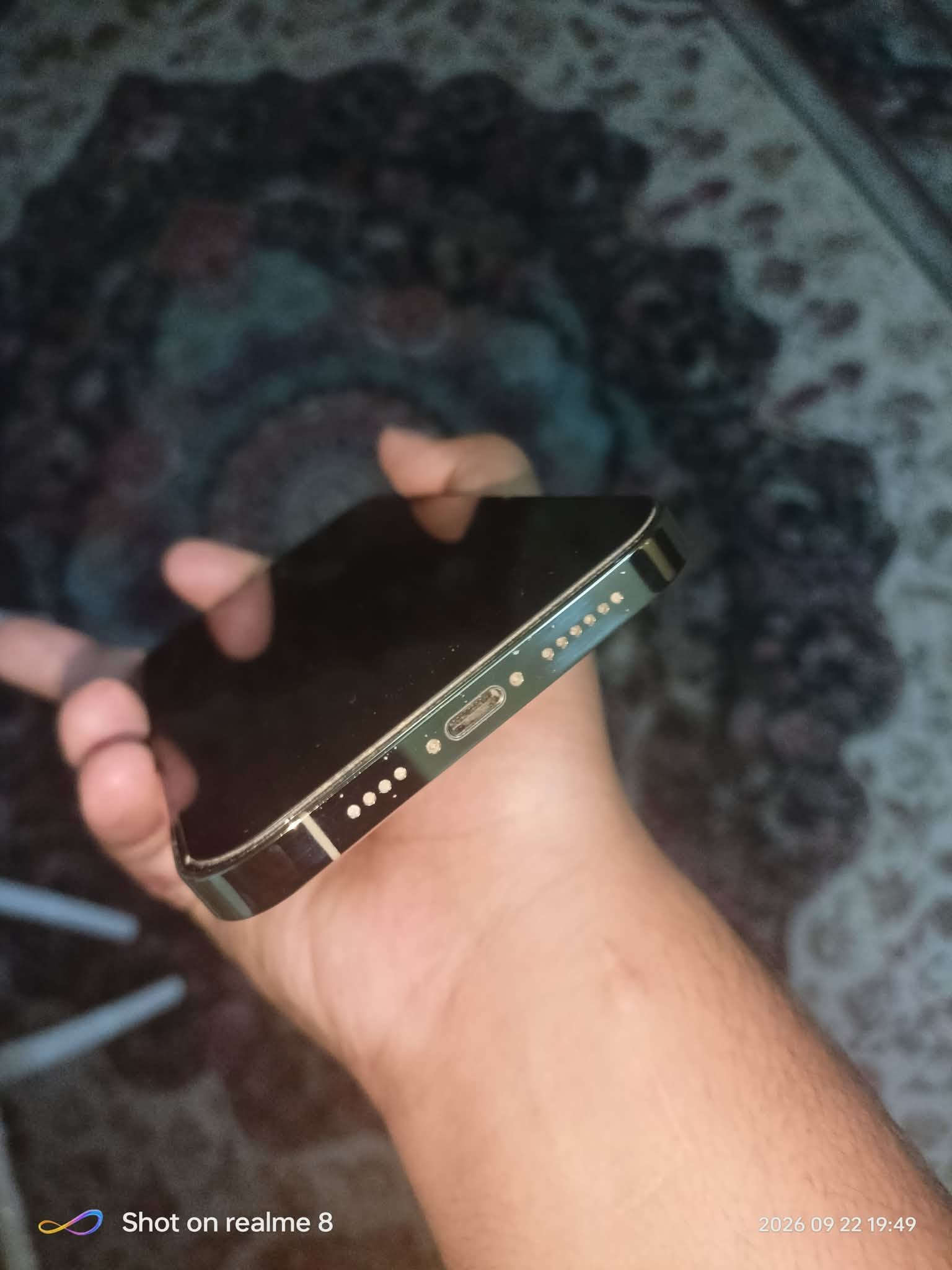 ايفون 12 برو ماكس. ماستر 
مساحه 512 
البطاريه 79
التلفون ما مفتوح ولا مستبدل بي اي شي وشخط ما مشخوط 
السعر 500 
للتواصل والاستفسار ***********

نص مكتوب في الصور:
- Shot on realme 8 2026 09 22 19:47
- Shot on realme 8 2026 09 22 19:48
- Shot on realme 8 2026 09 22 19:49
- 7:50
- حالة البطارية والشحن
- رسالة مهمة حول البطارية
- حالة بطاريتك متدنية جداً. يمكن أن يبدل أحد مزودي خدمة Apple المععتمدين البطارية لاستعادة الأداء والطاقة القصويين.
- العثور على خيارات الخدمة...
- الحد الأقصى للقدرة
- 79%
- هذا قياس لققدرة البطارية مقارنة بقدرتها عندما كانت جديدة. قد تتسبب القدرة المنخفضة بتقليل ساعات الاستخدام بين عملية الشحن والأخرى.
- أقصى قدرة للأداء
- ستساعد الأنظمة المضمنة في النظام والمكونات في تخفيف آثار الأداء التي قد تلاحظها أثناء التقدم الكيميائي في عمر بطارية iPhone.
- شحن البطارية المحسن
- للحد من استنزاف عمر البطارية، يتعلم الـ iPhone من عادات الشحن اليومية، بحيث ينتظر ولا يتجاوز 80% حتى يحين موعد حاجتك إلى استخدامه.
- الشحن بالطاقة النظيفة
- في منطقتك، سيحاول iPhone التقليل من البصمة الكربونية من خلال انتقاء وقت الشحن الذي تتوفر فيه كهرباء بالبعانات كربونية منخفضة. يتعلم iPhone من عادات الشحن اليومية، بحيث لا يشحن بالكامل حتى يحين موعد حاجتك إلى استخدامه. معرفة المزيد...
- Shot on realme 8
- 2026 09 22 19:50
- مساحة تخزين iPhone
- iPhone
- المستخدم: 107.04 غ.ب. من 512 غ.ب.
- 404.96 غ.ب.
- التطبيقات الصور iOS بيانات النظام
- توصيات
- إظهار الكل
- مراجعة صورك وفيديوهاتك
- وفّر لحد 23.86 غ.ب. راجع الصور والفيديوهات
- التي تشغّل أكبر مساحة تخزين في تطبيق الصور
- وحدد ما إذا كان يمكنك حذفها.
- ألبوم "المحذوفة مؤخرا"
- إفراغ
- وفّر لحد 2.61 غ.ب. سيؤدي ذلك إلى حذف جميع
- الصور ومقاطع الفيديو الموجودة في ألبوم
- "المحذوفة مؤخرا" بصورة نهائية.
- الحجم .
- 35.47 غ.ب.
- 22.02 غ.ب.
- الصور
- آخر استخدام: أمس
- PUBG MOBILE
- آخر استخدام اليوم
- التطبيقات
- TIKTOK
- Shot on realme
- Shot on realme 8 2026 09 22 19:50 7:50 حول الاسم < iPhone إصدار iOS < 26.5.2 اسم الطراز iPhone 12 Pro Max رقم الطراز MGDK3B/A الرقم التسلسلي G6TFL0E90D59 انتهت صلاحية التغطية سجل تاريخ القطع والخدمة الأغاني 0 الفيديوهات 234 الصور 2,060 التطبيقات 16 السعة 512 غ.ب. متوفرة 404.74 غ.ب.