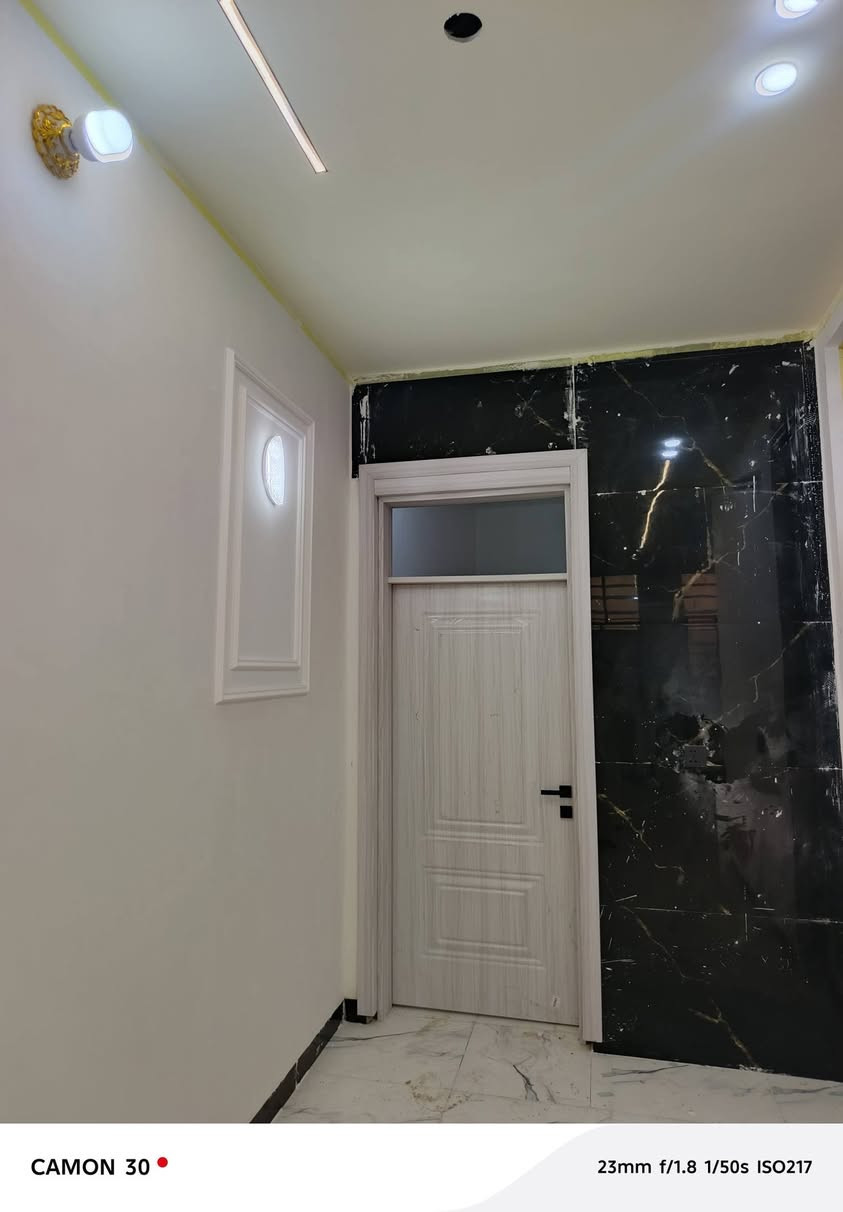 🏠 دار البيع 50م – النجف الأشرف سعر مناسبة بخط اول قرب شارع 150متر
📍 مقابل ملحق قرية الغدير عمود320 

🧱 طابوق جمهور | 🏗️ سقف كونكريت

🛏️ غرفة +   🛋️ صالة + 🍳 مطبخ + 🚿 حمام + 🌤️ منور

💰 27 قابل للتفاوض

📞 ***********

نص مكتوب في الصور:
- CAMON 30  23mm f/1.8 1/193s ISO50
- CAMON 30 23mm f/1.8 1/50s ISO172
- CAMON 30  23mm f/1.8 1/67s ISO208
- CAMON 30  23mm f/1.8 1/50s ISO217
- CAMON 30  23mm f/1.8 1/50s ISO551