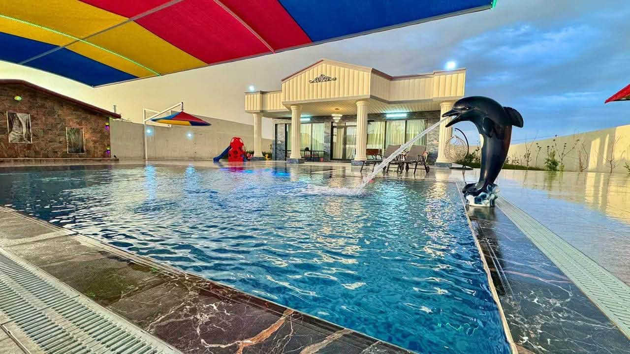 السلام عليكم  📍موقع بلد
يتوفر لدينا حجز مزرعه vip طيلة ايام الاسبوع 🌴🌳
علماً ان مزرعه موثقه بتطبيق اجرلي 
⭕️ يوجد لدينا نظام شفتات
-يبدا الشفت النهاري من الساعة 10 صباحا الى الساعه 6 مساءاً
-يبدا الشفت المسائي من الساعة 8 مساءاً الى الساعة 8 صباحاً
- يتوفر الشفت اليوم الكامل من 10 صباحا الى ثاني يوم 8 صباحاً 
📍للحجز و الاستفسار يرجى الاتصال على الرقم التالي:
***********📞
***********📞
