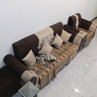 عندي تخم عشر مقاعد قفله 200 مكاني المكاسب 07764011124