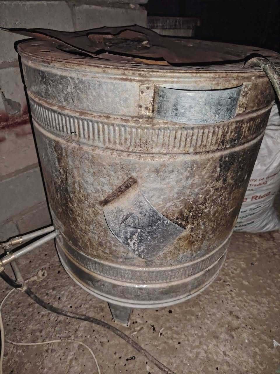 قنفات ستعمالين 2في1تريد قنفات تريد دوشك تنام عليه بس يعتازله تنضيف يرجع جديد وتنور شغال مستعمل قليل وتنور كهرباي شغال شرط  الشراي يراسلني واتساب***********
