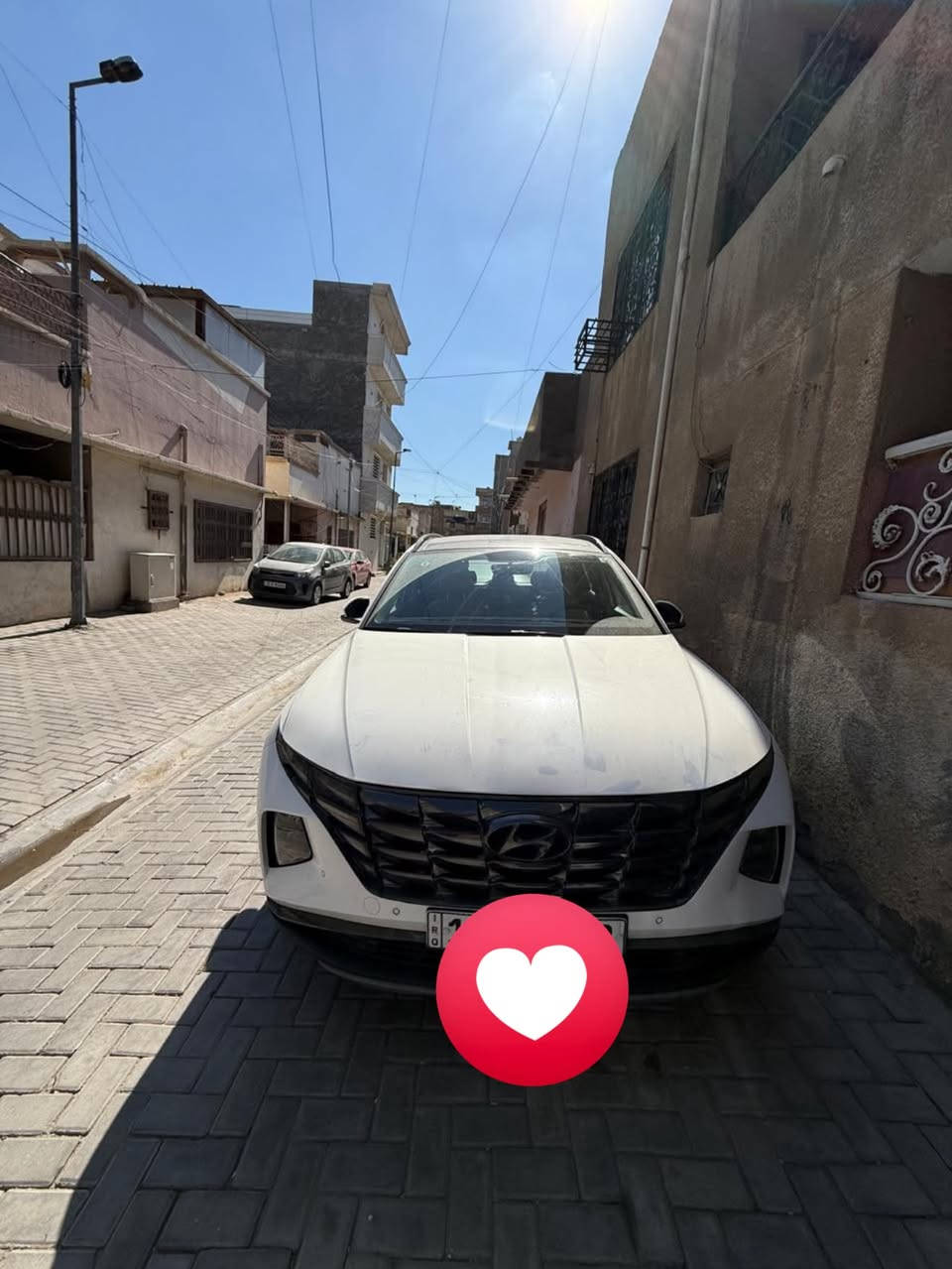السلام عليكم عندي توسان للبيع 2023 ماشيه 67 الف خليجيه فول بانوراما بصمه حساس امامي خلفي كاميرا وشاشه جبيره مقاعد كهرباء وهاند بريك دكمه وبرادات خلفيه بلاديه وتشغيل عن بعد بيه ملاحضتين بيه جوه قبغ البانزين رصعه ع كد شبر ممسويه وبيه شخط من الباب للجاملغ الخلفي عكس السايق 
للاستفسار اكثر اتصال ع ***********
