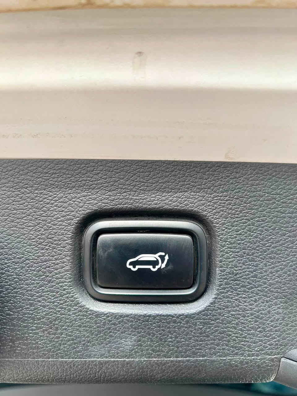 ‏kia sportage 2024
كيا سبورتاج2024
فول مواسفات 
وارد خليجي
‏‎ - بانوراما
‏‎ - حساسات أمامية
‏‎ - حساسات خلفية
‏‎ - لايت زينون + LED
‏‎ - بك لايت LED
‏‎ - ويل كب 19
-‏‎ تشغيل عن بعد
‏‎ -فتح الصندوق كهرباء ذكي
-بصمه
- ابواب بصمه
‏-‎ دشبول شاشة
‏‎ - تدفئة المقود والكشنات الأمامية
‏‎ - مثبت السرعة Cruise
‏‎ - فحص أنظمة السيارة
- تبريد قطعتين
- كشن هيتر حار و بارد
‏‎ - حساسات ضغط اطارات
شحن واير ليس
سكان هيتر
‏‎ - هاند بريك بصمة
‏‎‏- ABS
‏‎‏ - Auto Hold    أوتو هولد
‏‎- نظام مانع الانزلاق
نظام سبورت
نظام ايكو نورمال سمارت‏
ملاحظة/ السيارة مكفولة كفالة عامة من كل شيء
السعر 222 
للاستفسار ***********
