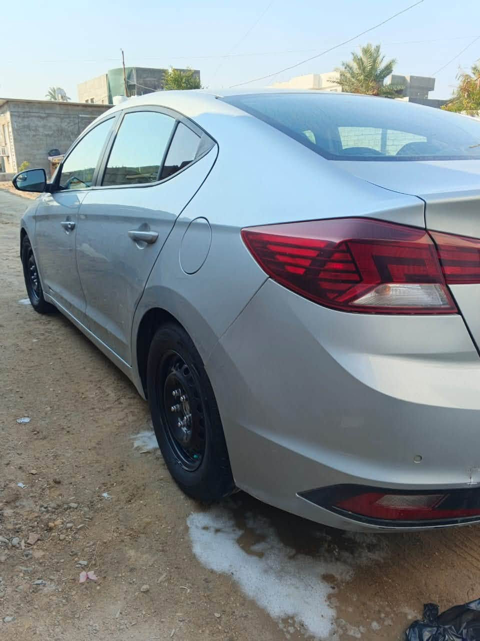النترا ٢٠٢٠
ماشية 121 mi 
بيها صفحة صبغ ابيع حزام 
 113$ 
***********

