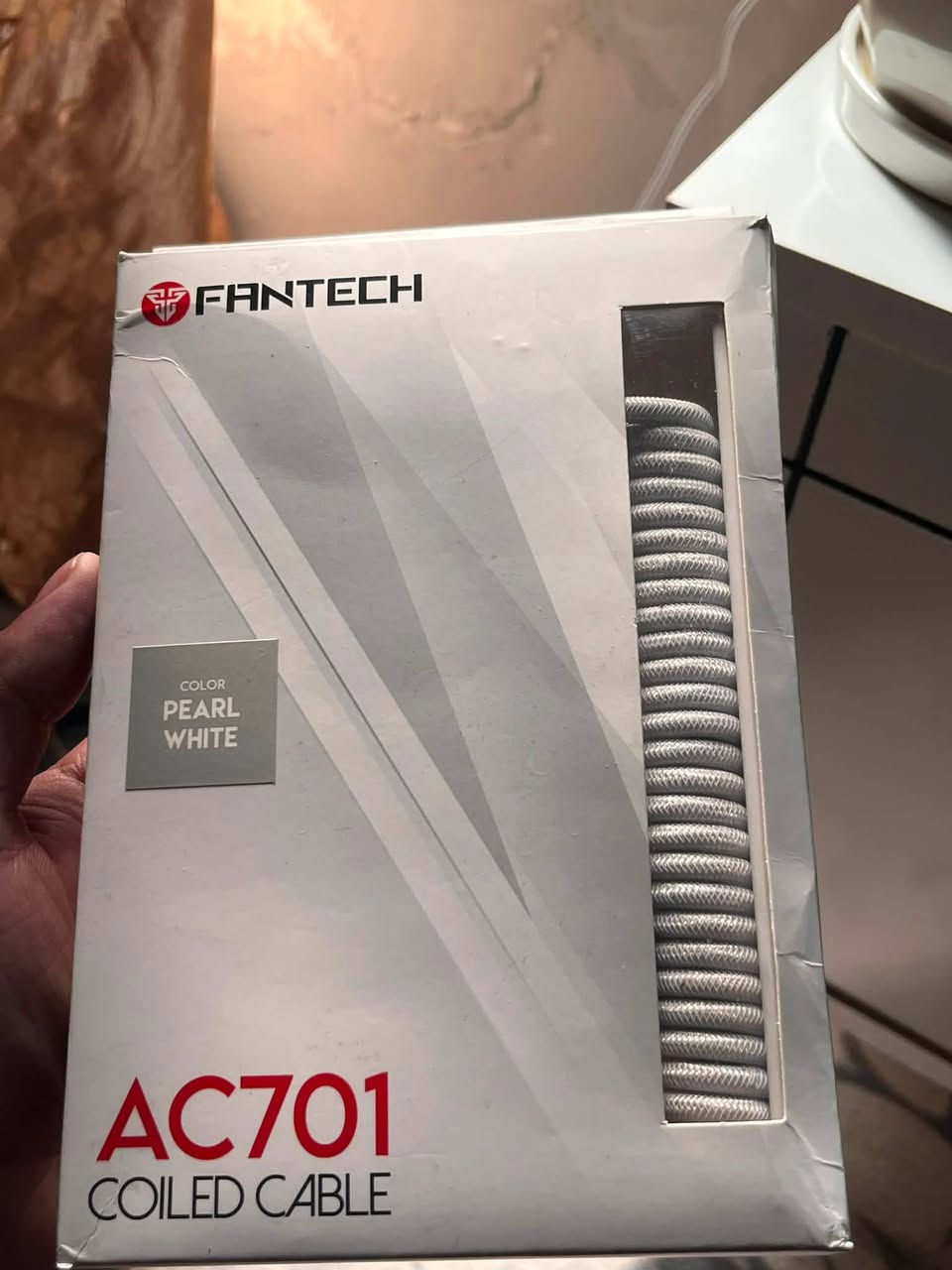 كيبورد ميكانيكي 60% مع لغة عربية 
Detachable Type-c cable 
Blue switch   
All keys anti gost
الوزن:566 غرام
الكيبورد قابل البرمجة
RGB
ومعاه كويل كيبل ايضاً من نفس الشركة 
البكج نضافته 95‎%‎ شبه الجديد استعماله اقل من 6 اشهر مكاني بصرة رقم ***********
السعر : خاص
