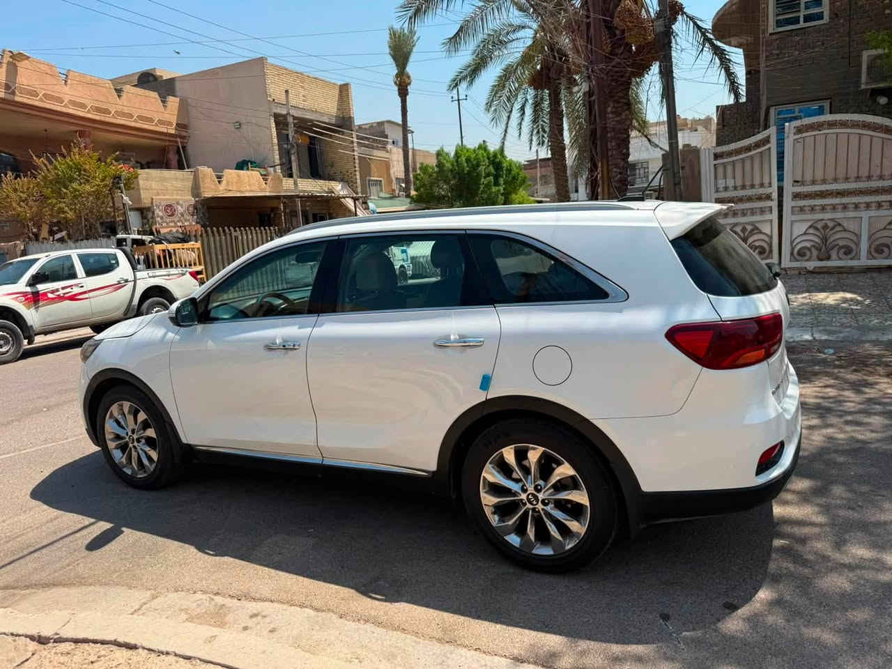 السلام عليكم للبيع او مراوس حسب القناعه

سورنتو 2019 خليجي كفاله من الصبغ والتبديل

محرك ٦ سلندر محرك كير بلادي ع الشركه

فول مواصفات للاخير  رقم بغداد بسمي

مكاني بغداد اليوسفيه  السعرر 215 وبيها مجال

للاستفسار ***********

