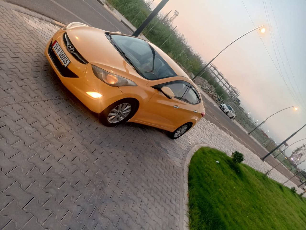 سلام عليكم سيارا لنتره 2014 خليجي مكينه 1600 بيه طكه بلغد  مكفولة كير ومكينه وحداديه وتخم تاير وتبريد سنويه لل29 بيع ومراوس سعر 75 رقم الهاتف /***********
