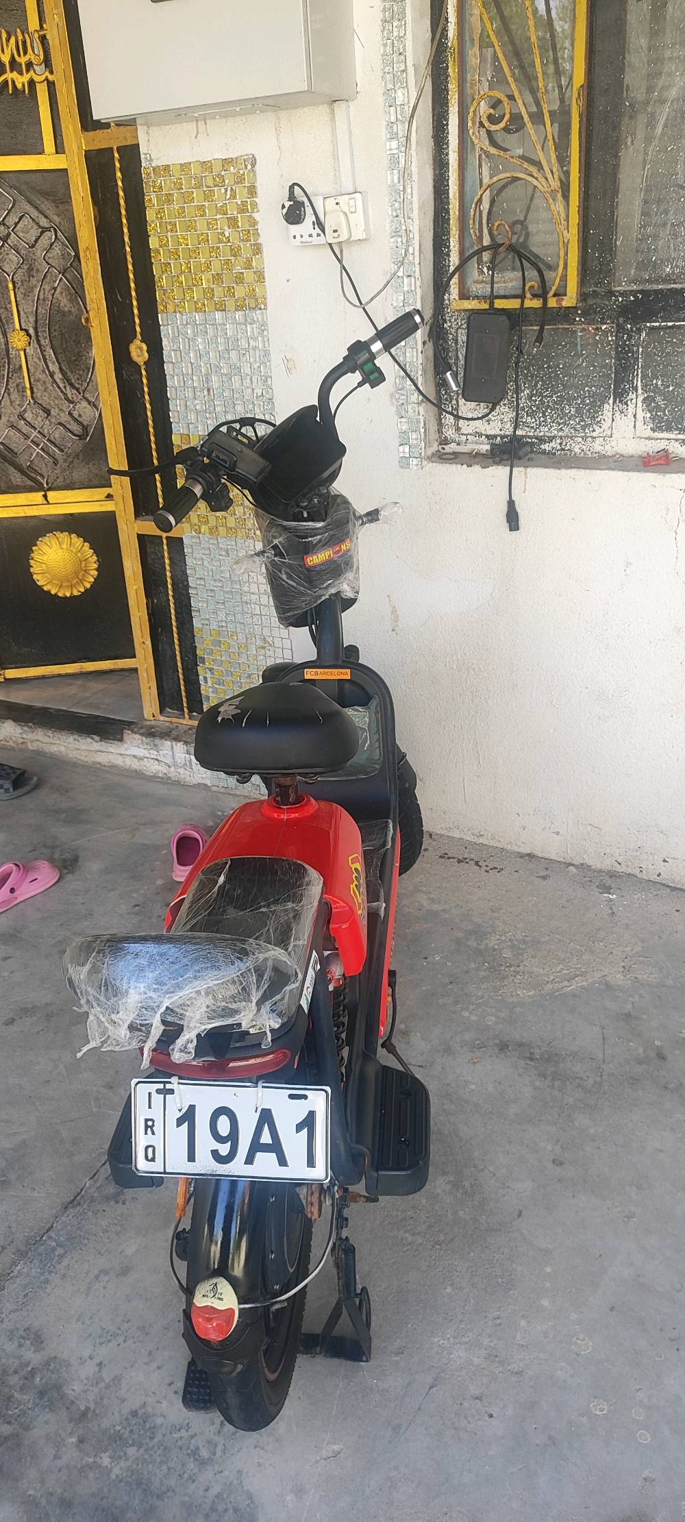 دراجه شحن بسعر مناسب جدا بس ب 200الف شغاله بكامل بطاريات جدد عقل شغال ملف شغال دراجه نضيفه هورن اشاير مثبت سرعه اربع نمر سرعه 60 حقيقي تقطع مسافه تقريبا 25 كيلو تأيرات جوبلس خمس بطاريات