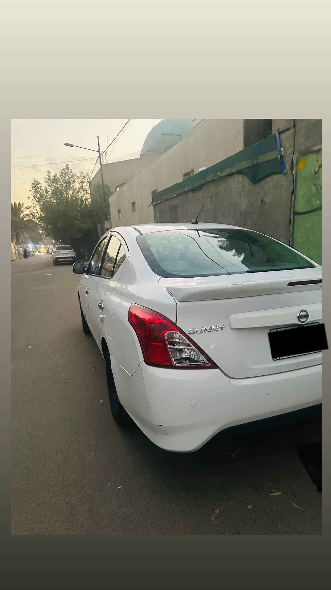 السلام عليكم 
نيسان سني 2019 هندي

السياره مرتبه نظيفه وجاهزه
كير ومحرك ممتاز
تايرات نظيفة
باتري جديد
تبريد ثلج  
فيت بم اصلي
يدات نيكل بلاد 
شاشه لمس
كاميرا خلفية
ماشية 120 الف
سنويه نهاية 2028 تسقط
عدا ملاحظات رصعات وخدوش بسيطة سونار مرفق
السيارة بأسمي تحويل مباشر
مكاني بغداد حي أور  
اتصل وتدلل 

***********
