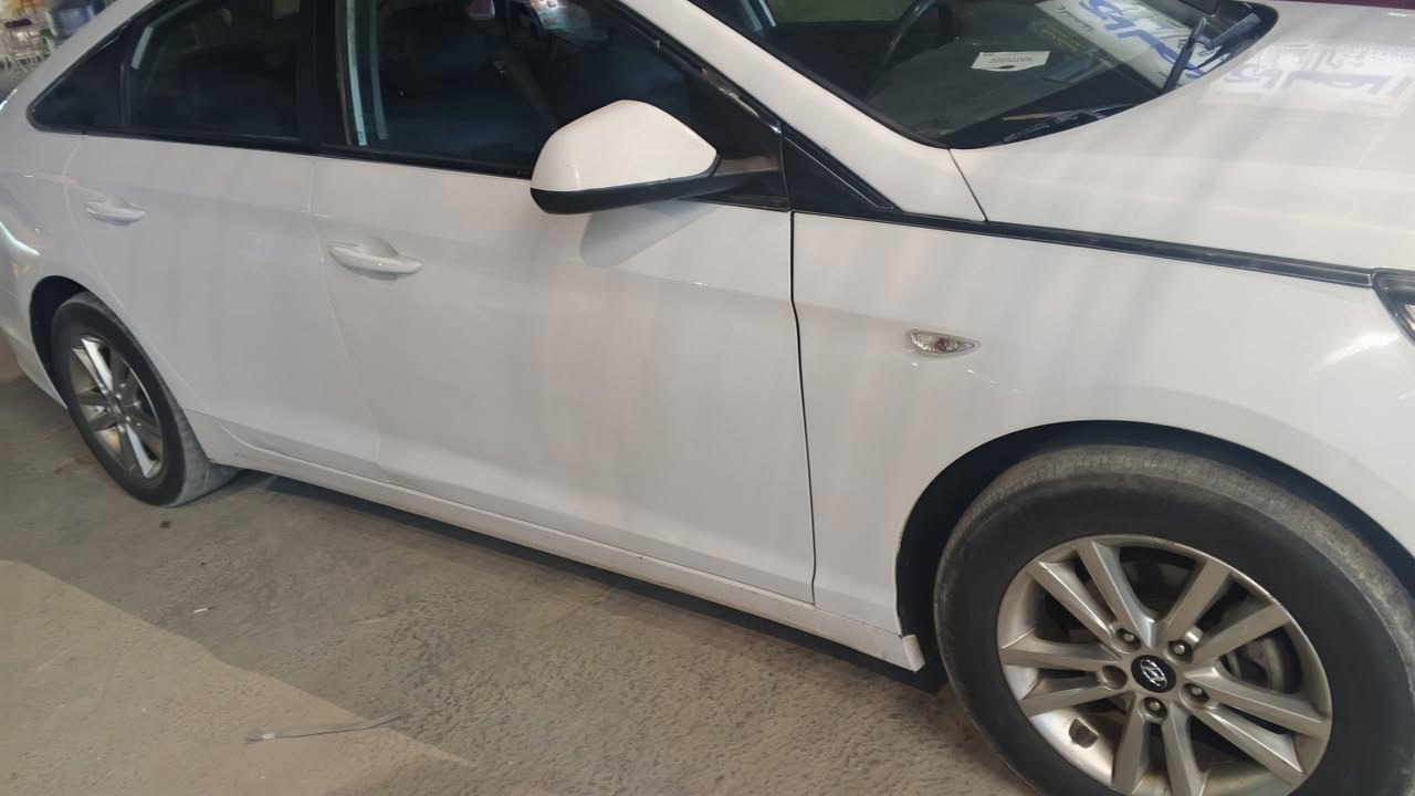 السلام عليكم 
سوناتا موديل 18 
دخول جديد 
سياره جاهزه ما بيها اي نقص 
ماكينه كير حداديه تبريد كفاله 
جاهزه كلنا واحد 
ماكينه 2400 غاز غاز غاز 
سياره بيها قصه جنطه
(ادوات ادوات ادوات) 
السعر 48 ورقه وبيها مجال 
عنوان بغداد مدينه الصدر 
***********ذ

