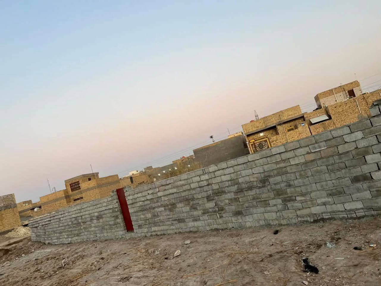 🏡 أرض طابو زراعي سند 25 للبيع

📐 المساحة: 500 متر
📜 طابو زراعي سند 25
🔒 الأرض مسيّجة بالكامل
📋 المخطط موجود وكامل

📍 العنوان: حي الأمين – خلف بانزين خانة الشموس

💰 السعر: 35 مليون
💵 يوجد مجال بسيط للتفاوض

📞 للاستفسار: ***********

🏢 أو مراجعة مكتب علاء الخالدي للعقار
📍 حي الفرات – شارع الصب
