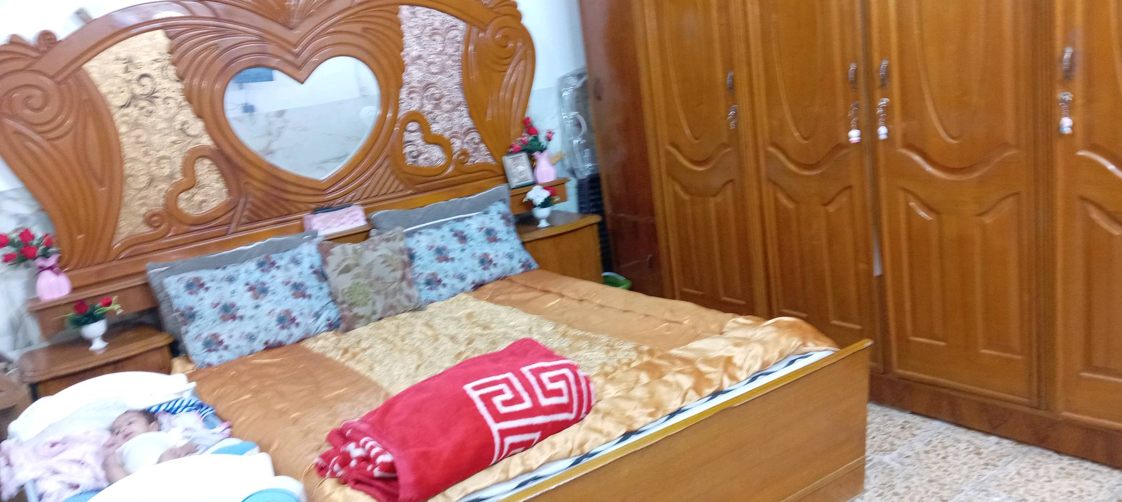 غرفه كامله للبيع او مراوس