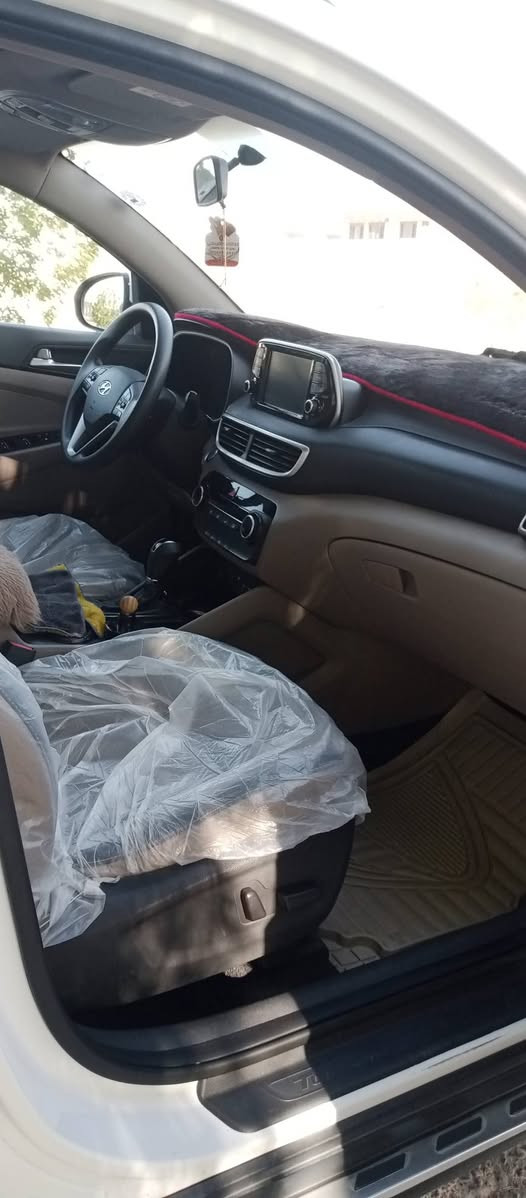 سلام عليكم البيع توسان خليجي ابيض رقم اربيل دولي شرط التحويل وكاله هزه فحص جديد سنويه 2031
فول مواصفات الكاصد
بصمه تشغيل وترحيب عند لاقتراب 
بنروما طكتين 
كشن كهرباء وجلد
شاشه الكاصد الاصليه
مصطره خلفيه 
كامره خلفيه 
حساس خلفي امامي 
ويل كب 18
ماشيه 63حقيقي 
محرك كير كفاله عامه 
اريل زعنفه 
دوسات ليزريه
سياره وضع شركه 
كفاله عامه من الصبغ وتبديل بيها بارد بسيط حيل موجود سونارها بل منشور 
***********
مكاني بغداد
سلام عليكم البيع توسان خليجي ابيض رقم اربيل دولي شرط التحويل وكاله هزه فحص جديد سنويه 2031

