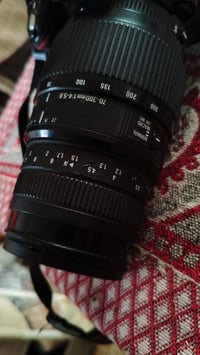نيكون D5200 • شاحن وبطارية • يحتاج رام