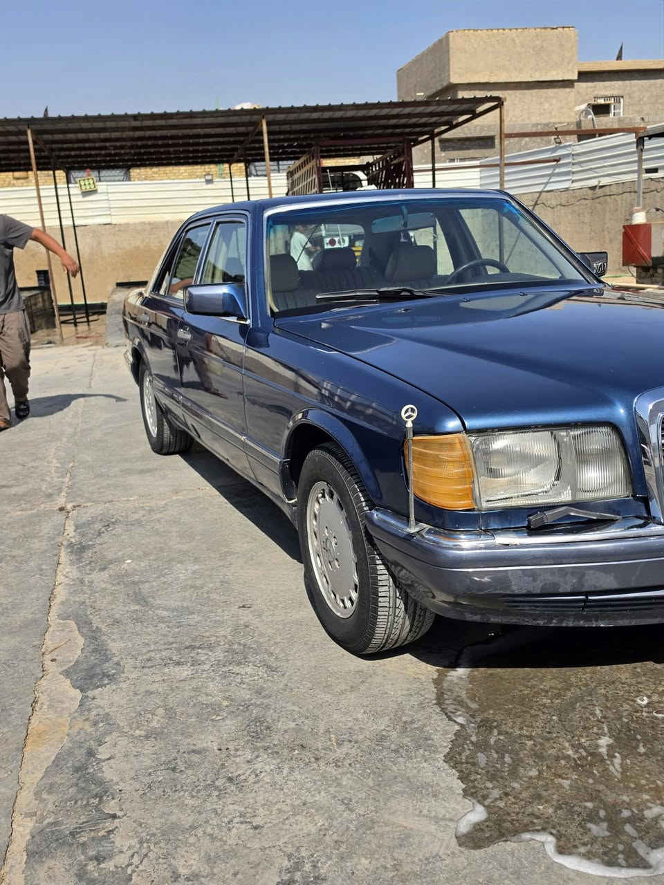 السلام عليكم....
مرسيدس 300SE جامبو 1986 — للبيع

🚘 Mercedes-Benz 300SE Jumbo
📅 موديل 1986
⚙️ 6 سلندر – أوتوماتيك
📍 كربلاء
✨ سيارة نظيفة ومرتبة جدًا بالنسبة لعمرها
🔧 المكينة والكير بحالة جيدة ونظيفات
⛽ منظومة الوقود مخدومة بالكامل
🔩 البلكات والبخاخات ومنظومة الوقود مصلحة
🛋️ الداخلية نظيفة ومرتبة
🎨 لون أزرق ملكي جميل
✨ الكروم والواجهة بحالة جيدة
🛞 إطارات جيدة
📊 ممشى تقريبًا 270 ألف كم
السيارة لأهلها وما تحتاج صرف كبير، والفحص للجادين.
💰 السعر: 10,500,000 دينار عراقي قابل للتفاوض بالمعقول
📞 للجادين فقط ***********
ملاحظة: رجاءً لا تتصل للمزايدة أو البخس، السيارة تنباع بسعرها المناسب.
