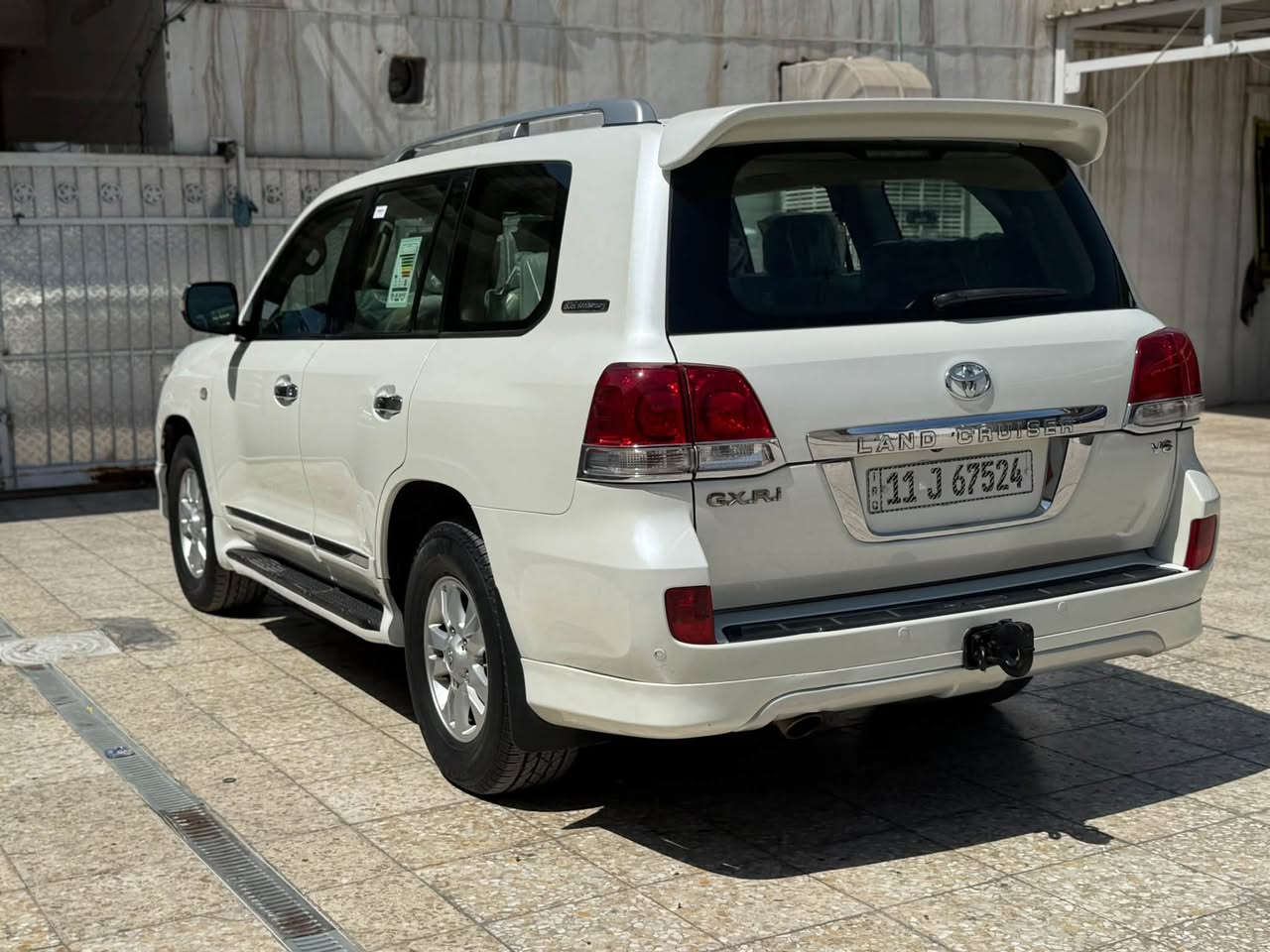 السلام عليكم لاندكروز ستينيه اصل 2011 سعرها 285 ورقة رقم بغداد بسمي فوول مواصفات كشنات جلد كهربائية 6 سلندر مكفوله كفالة عامه على الفحص سيارة جديدة على وضع الشركة جاهزة محرك كير مكفولات تخم تاير جديد للاستفسار *********** السعر 285 ورقة مكان بغداد بيع فقط
