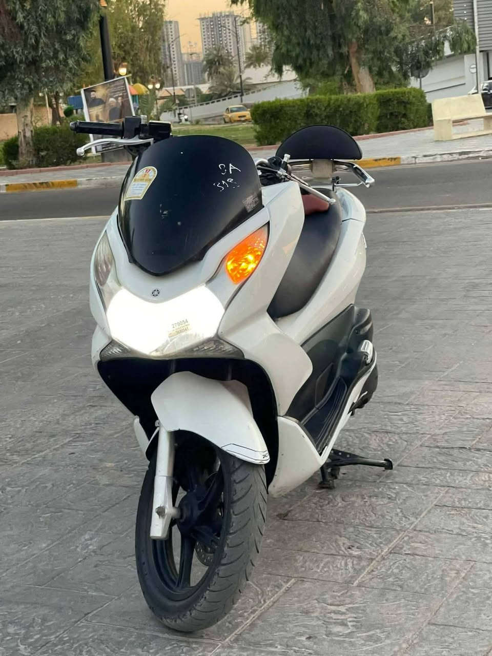 سلام عليكم pcx جيل ألاول  للبيع ماطور نضيف مكفول ما مفتوح كفرات اصلي ماشيه 66 تفاصيل خاص او اتصال ع رقم.. ***********مكان كوت سعرها 1300 وبيها مجال
