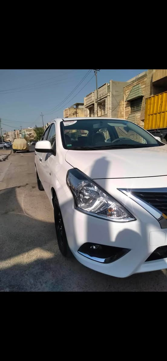 السلام عليكم
للبيع نيسان سني هندي موديل 24 رقم بغداد بسمي تحويل مباشر 
ماشيه 13/400 الف 
السياره كفاله عامة من الفتح والتبديل والبارد فقط صبغ ربع الدعاميه الاماميه ورصعه صغيره بچاملغ الخلفي فقط 
كير محرك صدر كفاله 
العنوان بغداد الصليخ 
اتصال 📞 ***********
