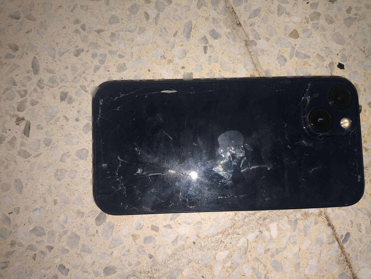 السلام عليكم ايفون 13 عادي ذاكره 128 بطاريه 64 بلاديه مبدل شاشه فقط فيس ايدي شغال كله شغال السعر 300 للاستفسار الرقم ***********
واتساب ***********
