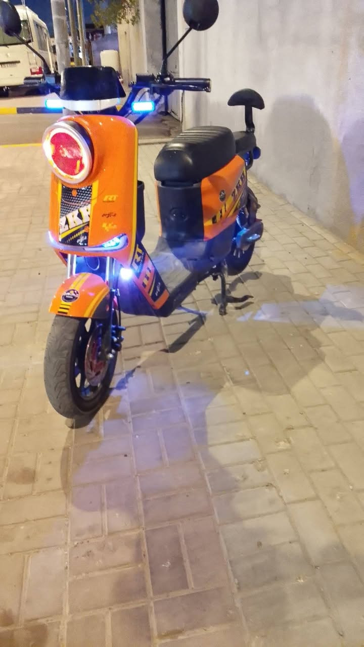 السلام عليكم دراجه ار 11 2026 البيع نضيف  كلش  خمس باتري  الدرجة شاغره كلشي مابيه السعر550 وبيه مجال غليل
المكان بصرة رقم الهاتف ***********
